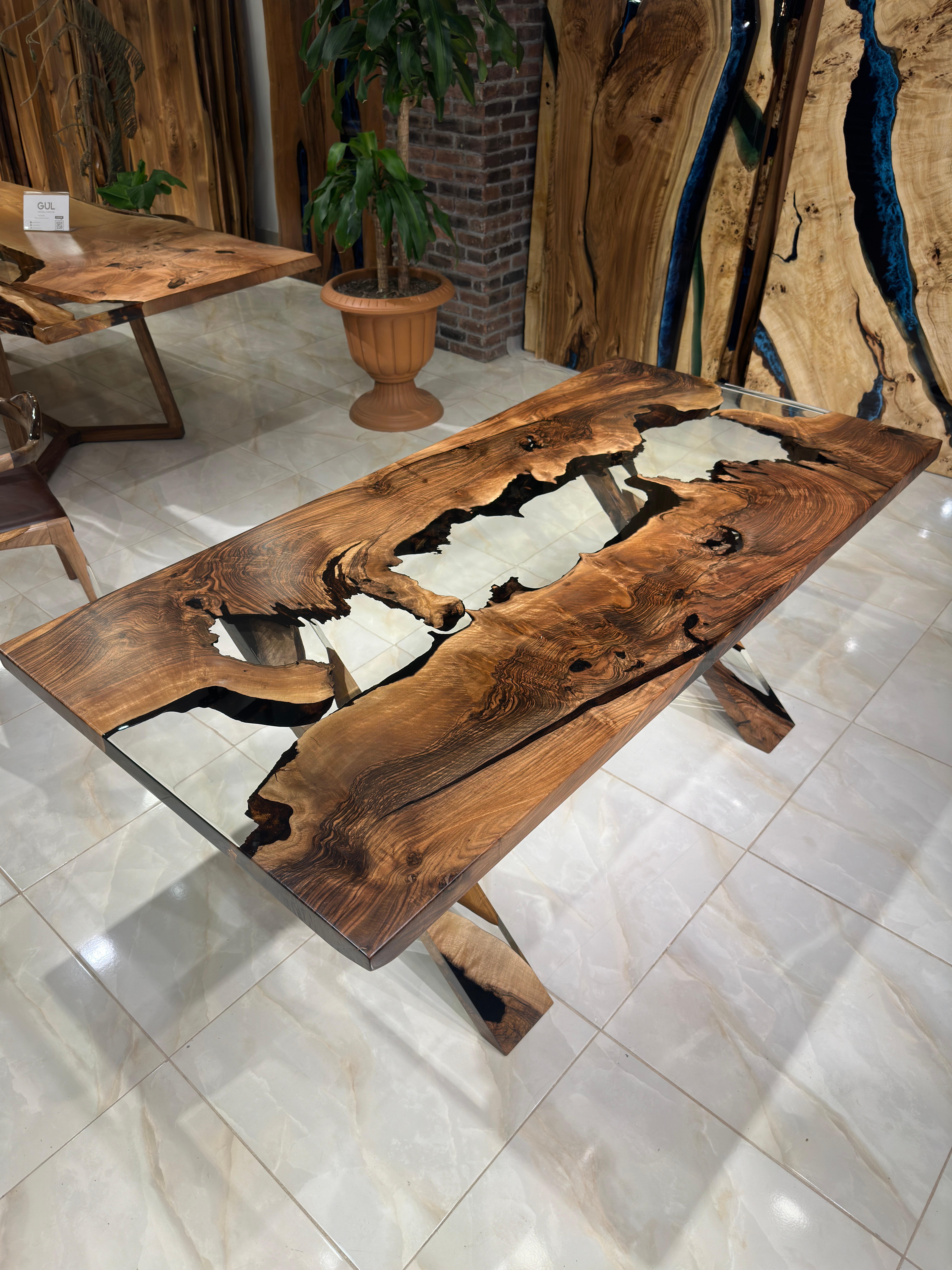 Contemporary Ultra Clear Black Walnut Wood Epoxy Resin River Table For Sale