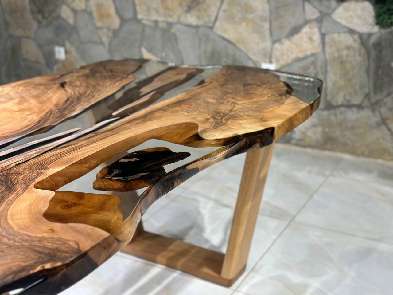 Turc Table de salle à manger en résine époxy Ultra Clear Resin Live Edge Walnut Wood en vente