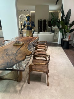 Ultra Clear Wavy Epoxy Resin Dining Table - Epoxy Resin And Wood Table