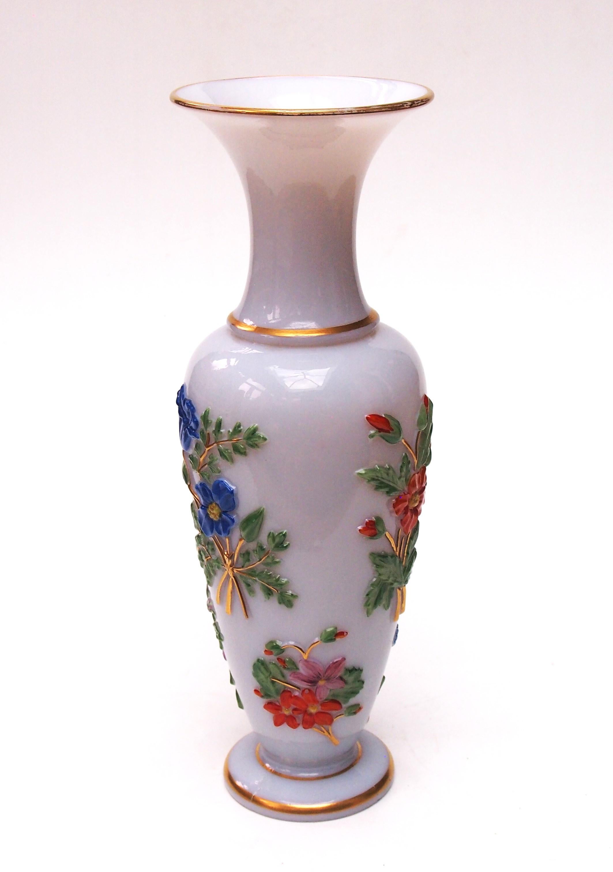 Jarrón Floral Policromo de Cristal de Baccarat Ultra Temprano c1855 Francés en venta