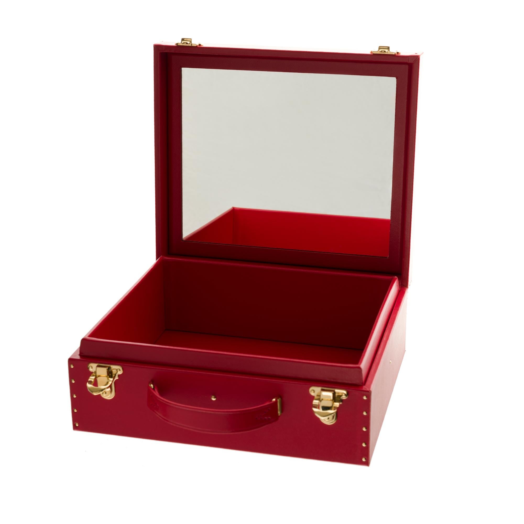 Ultra limited/Few pieces in the world/Louis Vuitton Vanity Case in red Tufa 9
