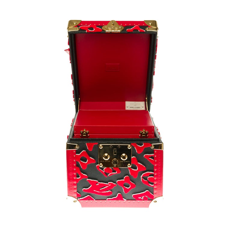 Red Ultra limited/Few pieces in the world/Louis Vuitton Vanity Case in red Tufa