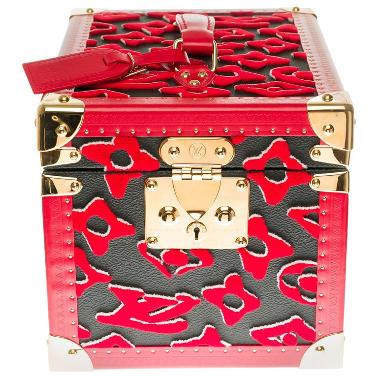 Louis Vuitton Vanity Case in red Tufa, 20th century