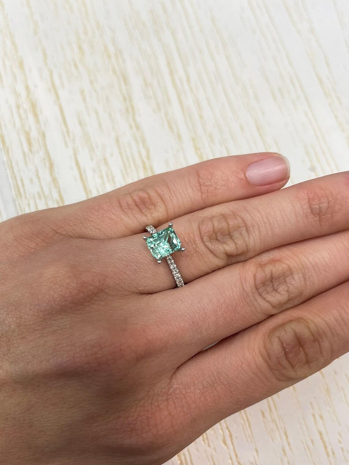 Ultra Lustrous Seafoam Green 1.93 Carat Emerald Cut Colombian Emerald Gem - May For Sale 4