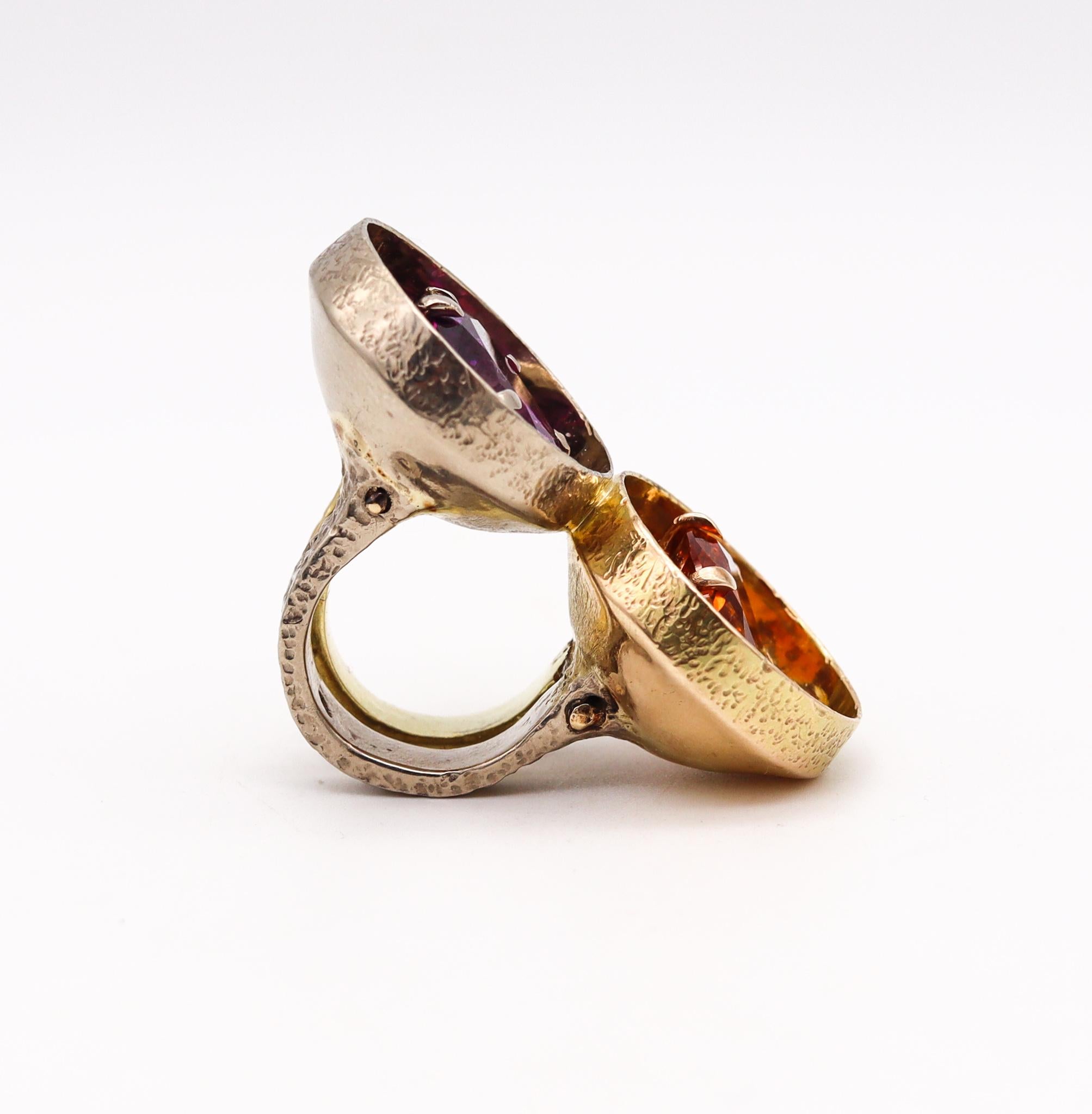 Modernist Kinetic Cocktail Ring.

Fabulous, extravagant and psychedelic piece, created back at the beginning of the 1970's. The design of this sculptural ring is composed by a mix of modernism, brutalist, kinetic art and op-art. Made up with two