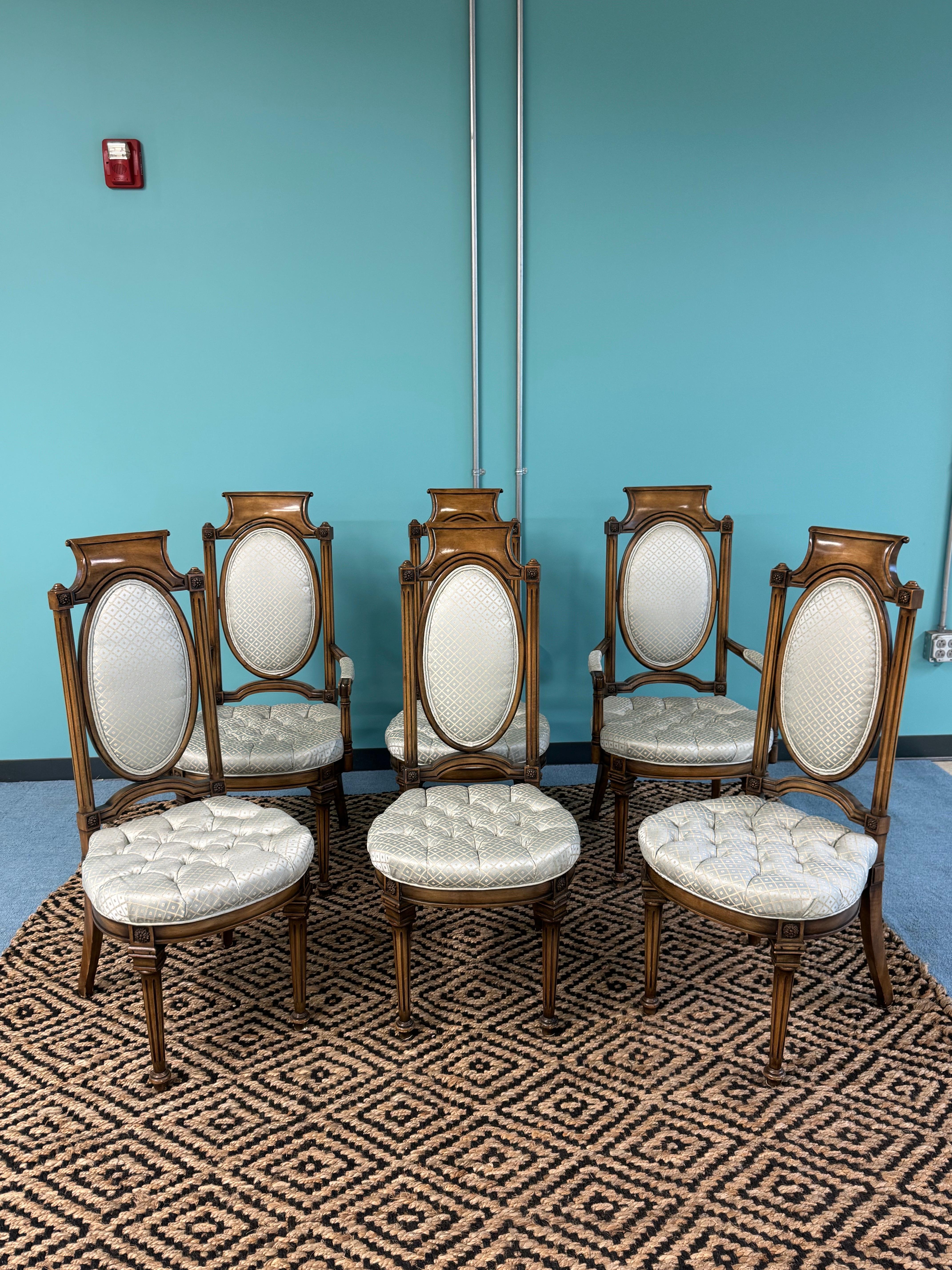Rarísimas sillas de comedor neoclásicas de los años 50 de Mastercraft mediados del siglo XX en venta