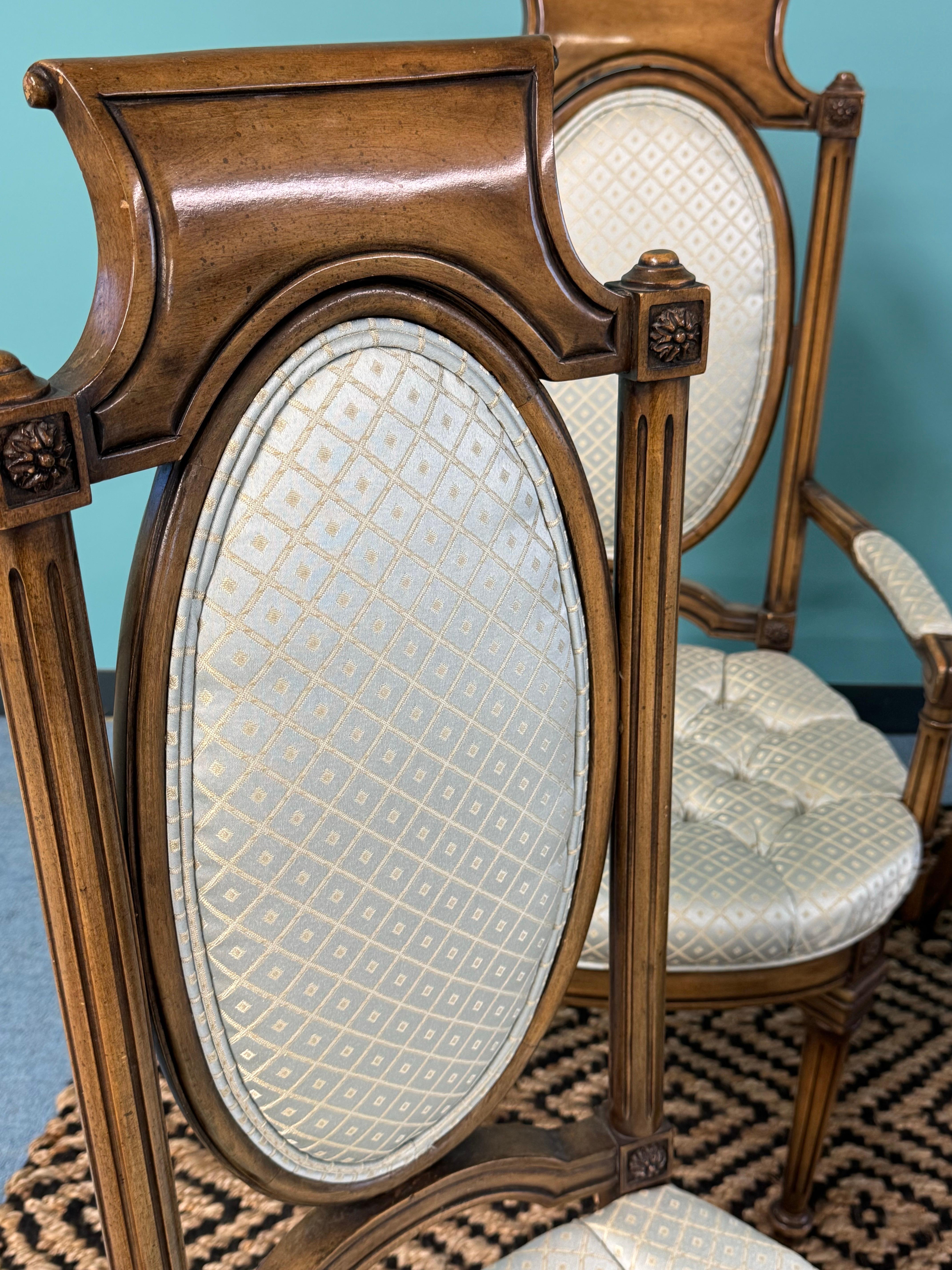 Rarísimas sillas de comedor neoclásicas de los años 50 de Mastercraft Tapicería en venta
