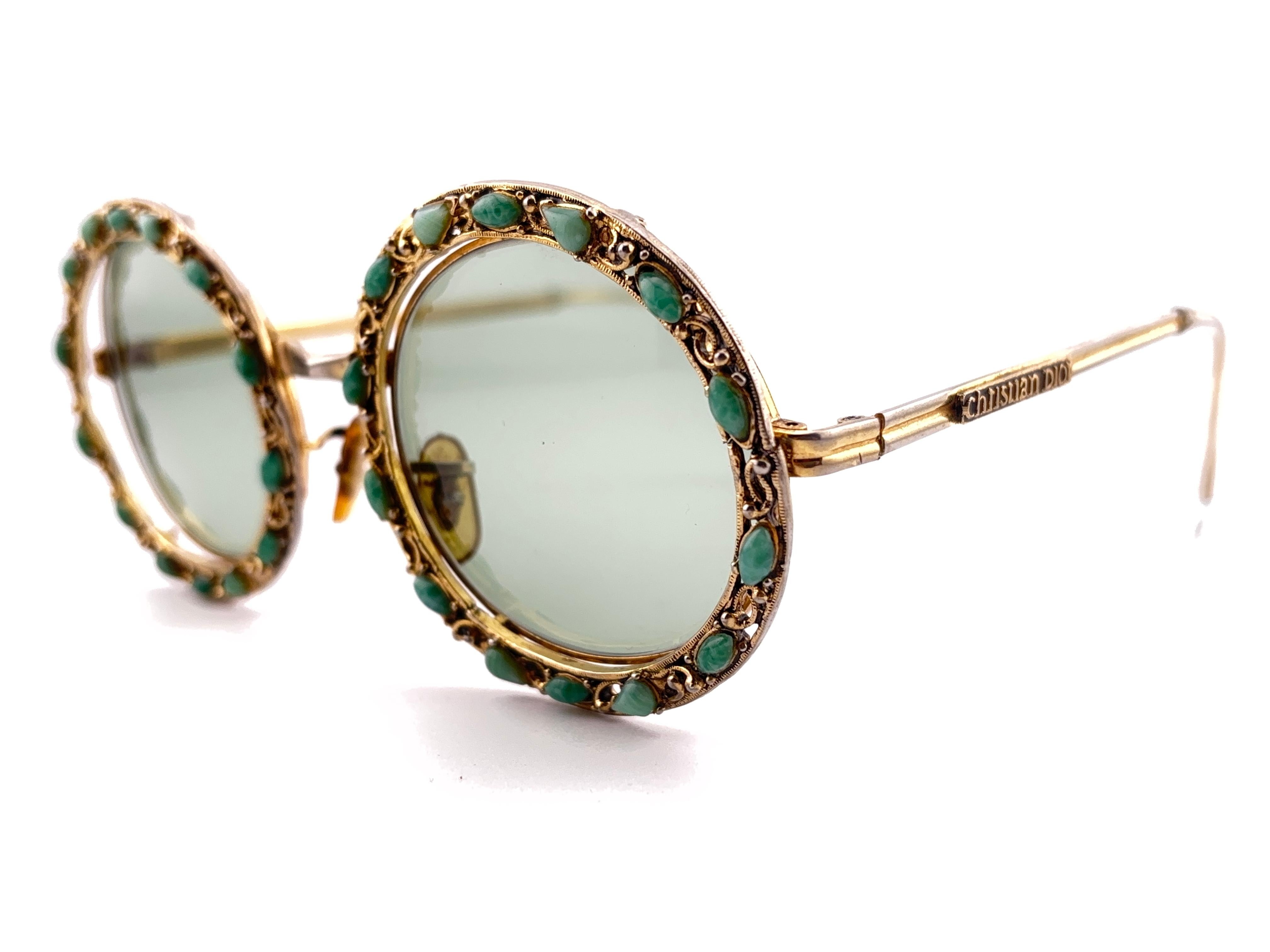 Ultra Rare 1960 Christian Dior Tura Jewelled Green Gems Frame Archive Sunglasses en vente 5