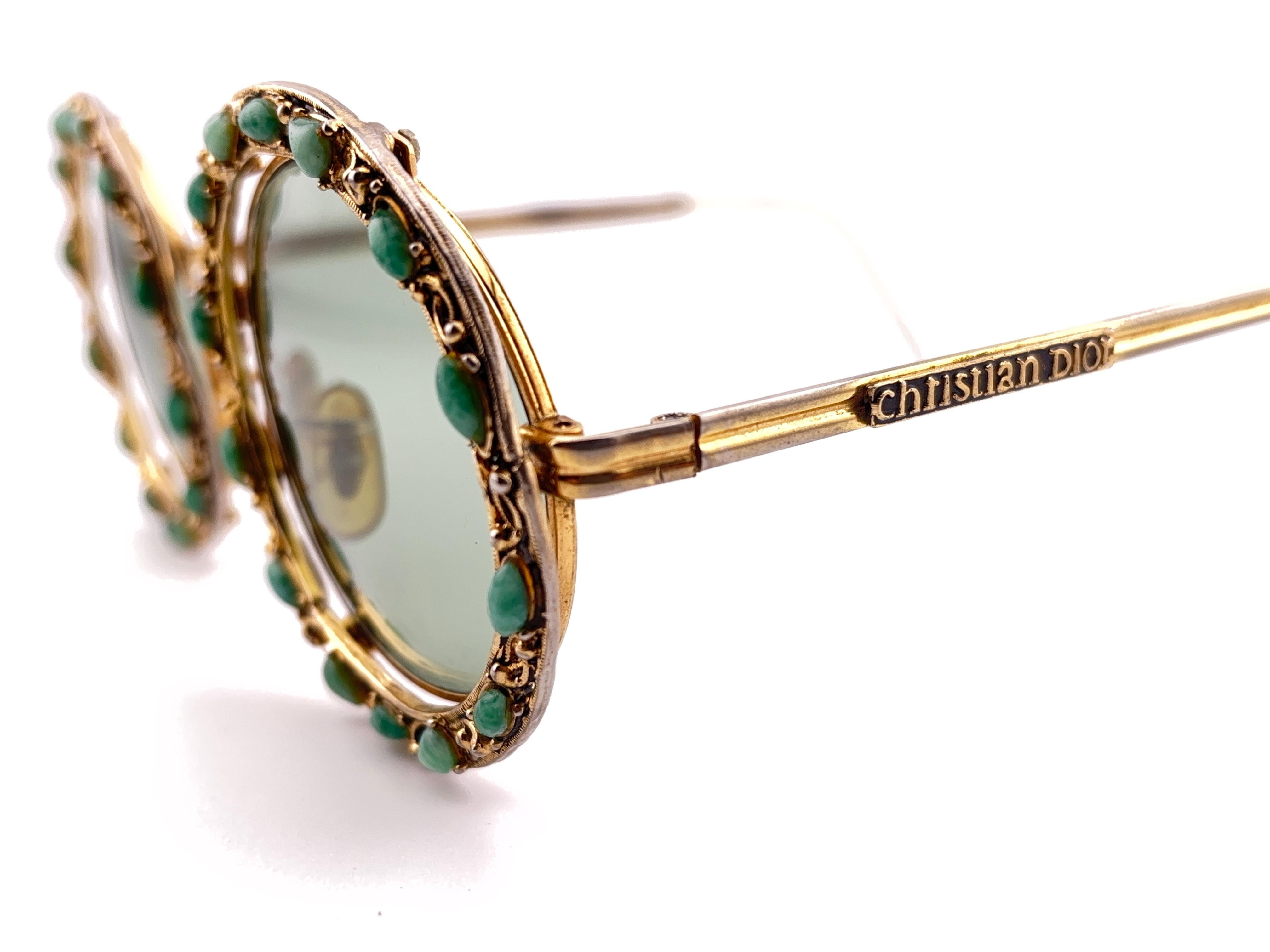 Ultra Rare 1960 Christian Dior Tura Jewelled Green Gems Frame Archive Sunglasses en vente 4
