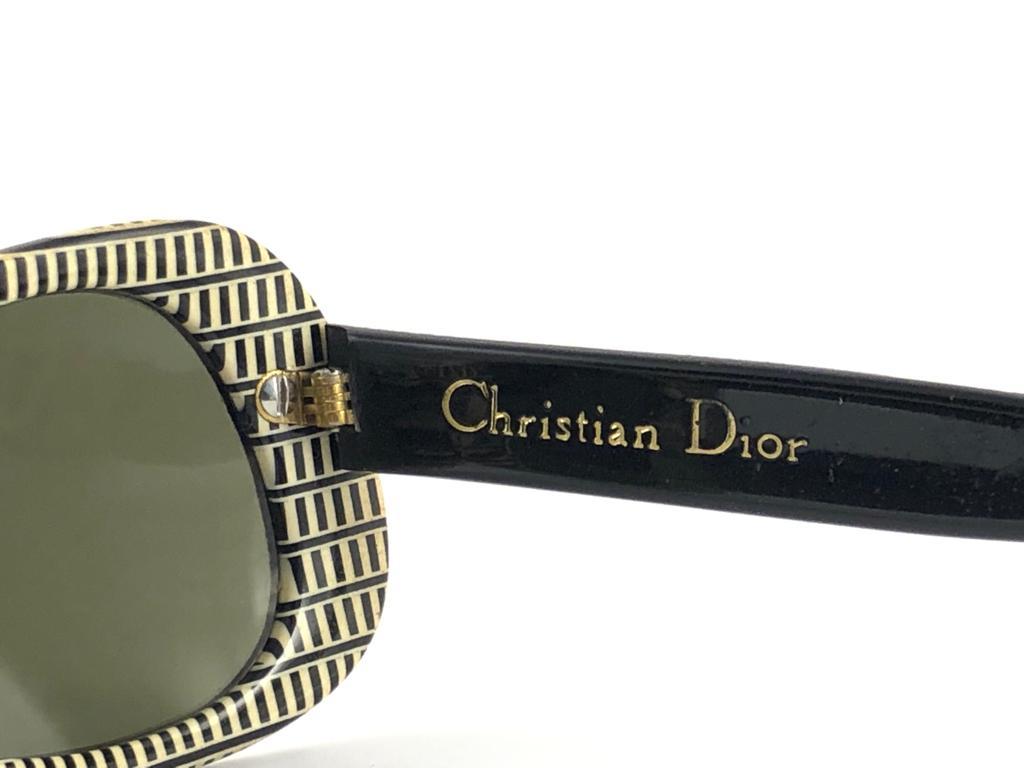 Ultra Rare 1960'S Christian Dior Pre Optyl Print Archive Dior Sunglasses Austria For Sale 6