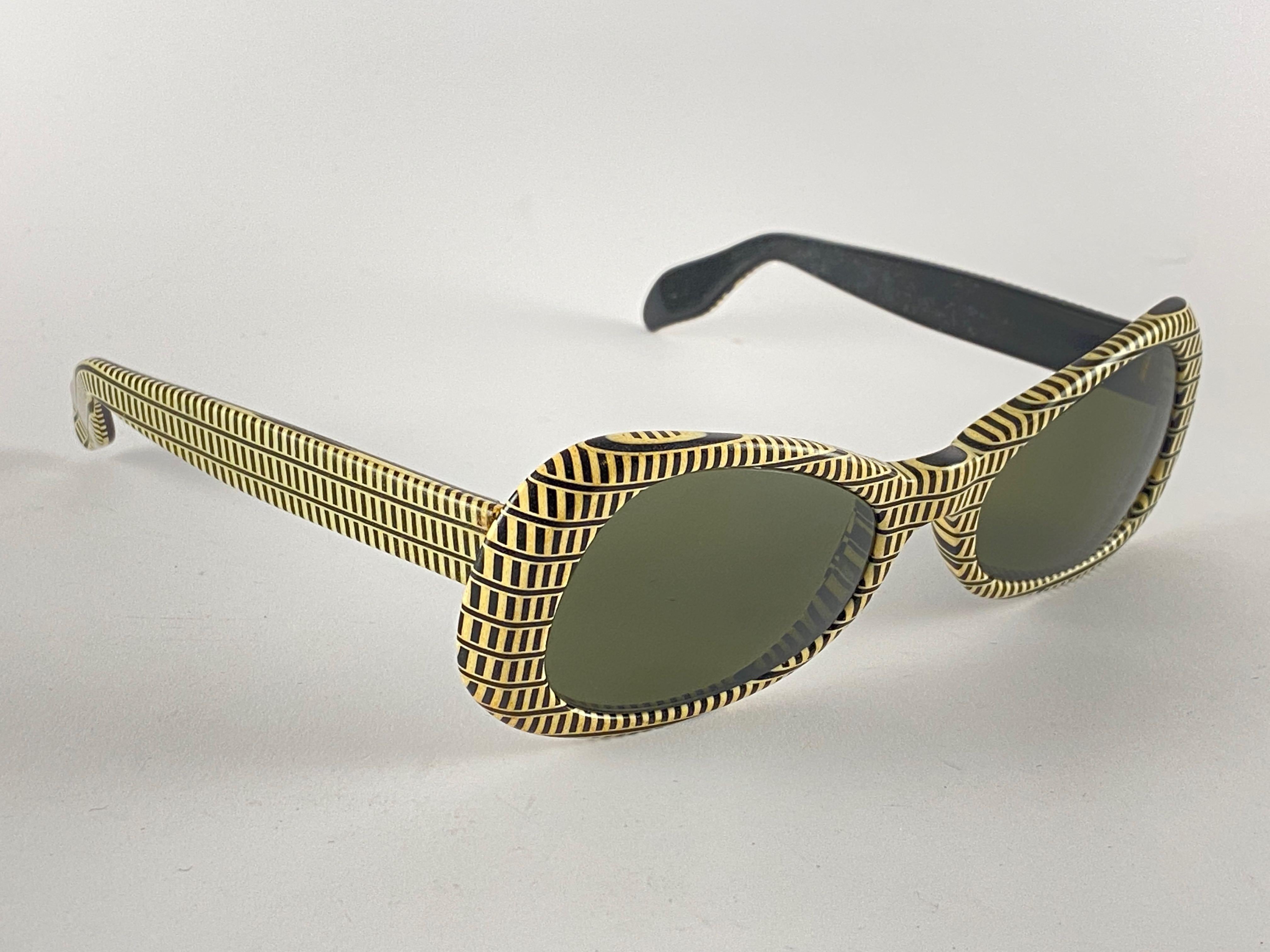 Gray Ultra Rare 1960'S Christian Dior Pre Optyl Print Archive Dior Sunglasses Austria For Sale