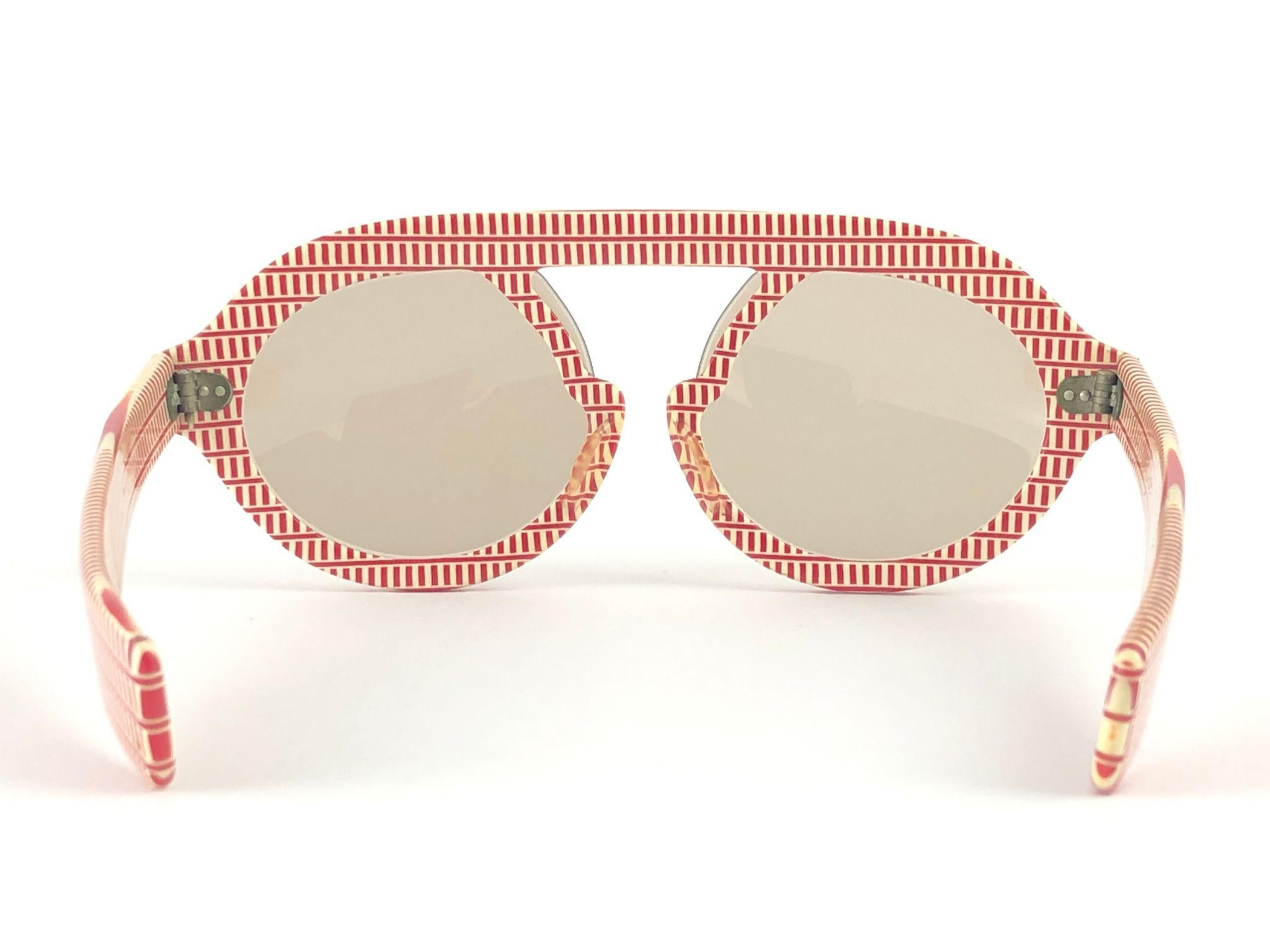 Ultra Rare 1960'S Christian Dior Pre Optyl Print Archive Dior Sunglasses Austria In Excellent Condition For Sale In Baleares, Baleares