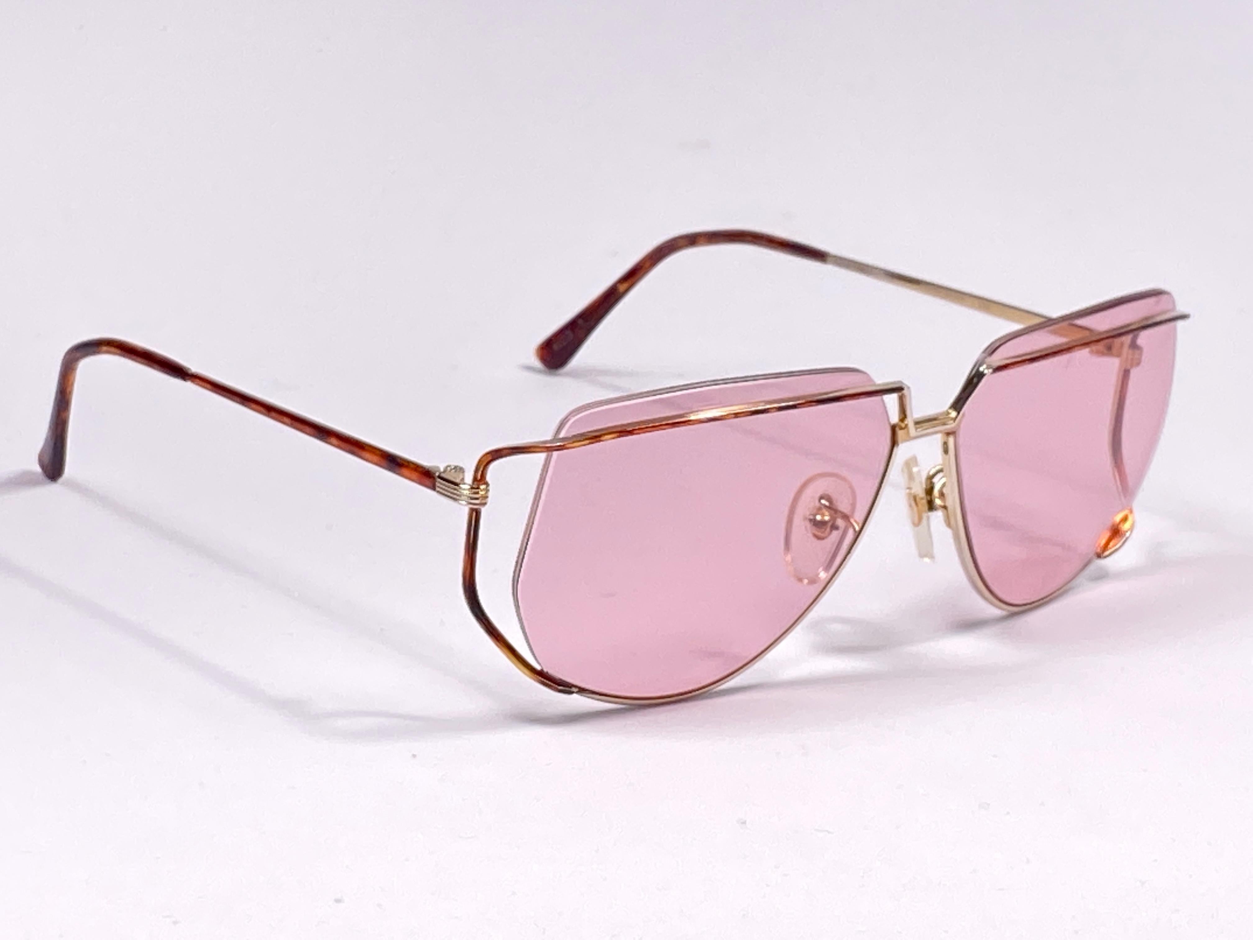 Ultra Tura oversized sunglasses circa 1970's by Tura.  

This is a seldom and rare piece not only for its aesthetic value but for its importance in the sunglasses and fashion history.   

Please notice this item its nearly 50 years old and has been