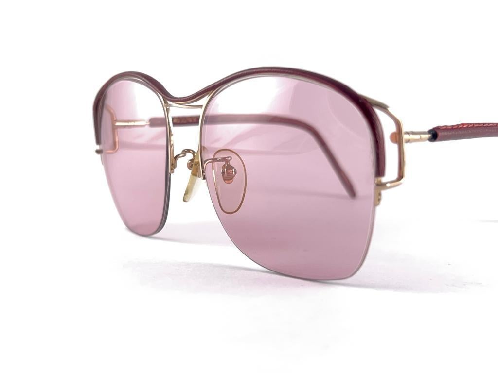 Ultra Rare 1970's Tura 450 Half Frame Burgundy Leather Pink Lenses Sunglasses In Excellent Condition For Sale In Baleares, Baleares
