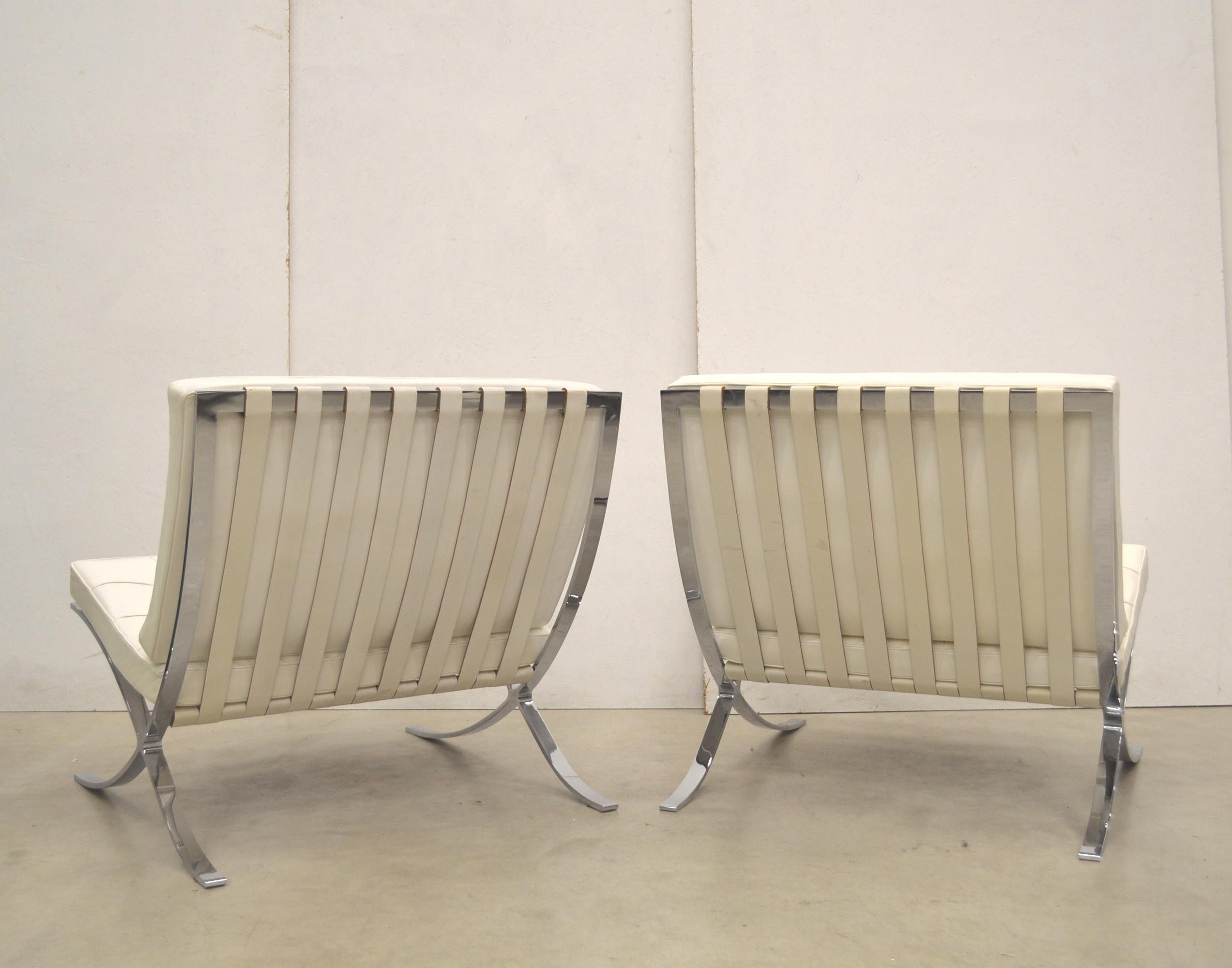 vintage knoll barcelona chair