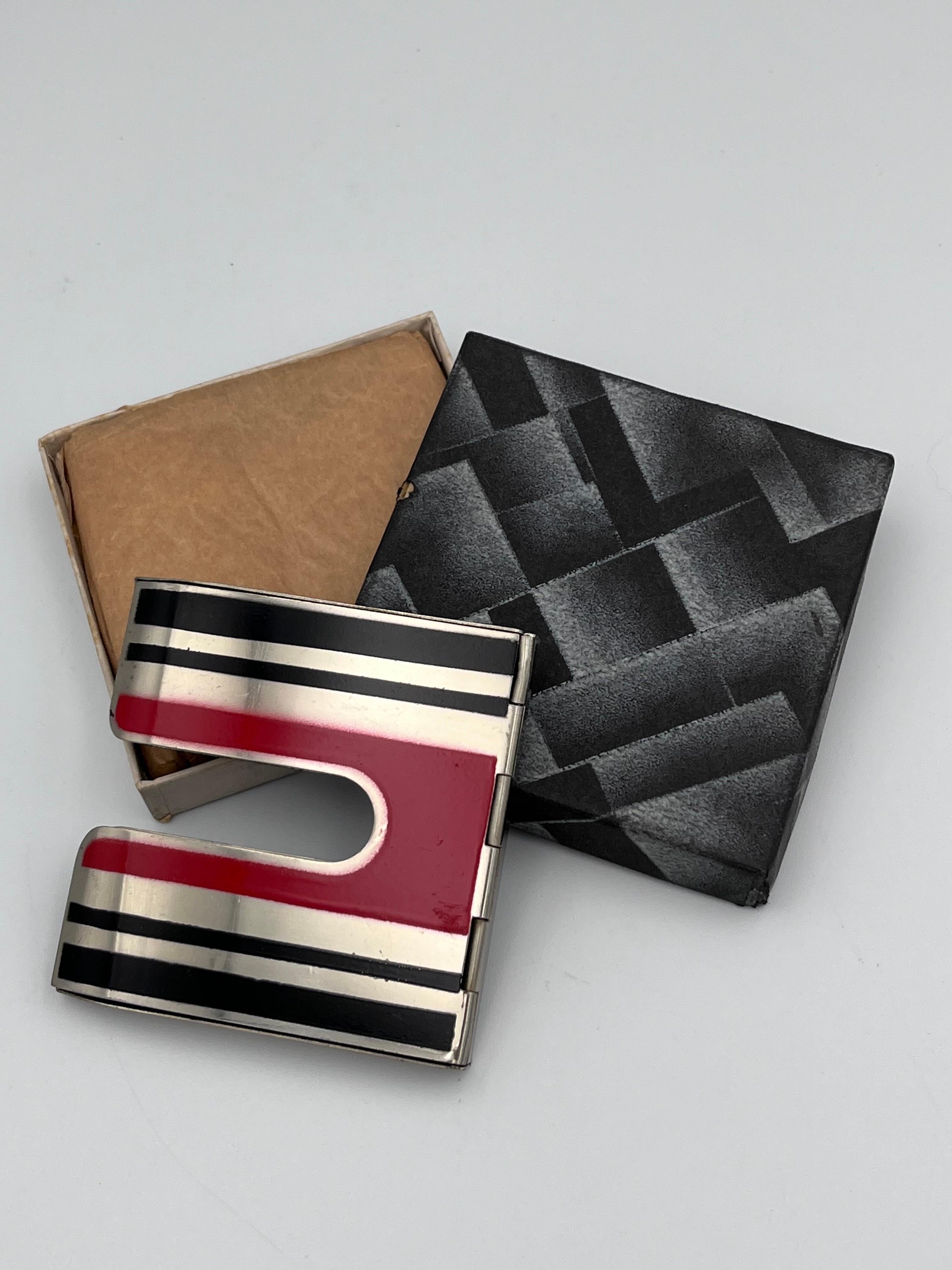 Ultra Rare Art Deco 1930's SLIDEOUT Red & Black Cigarette Case in Original Box In Good Condition For Sale In Red Lion, PA