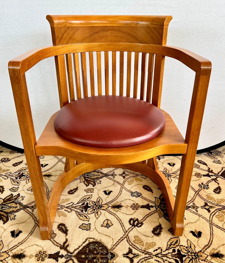 Ultra Rare Cassina Frank Lloyd Wright Set of Barrel Back Dining Chairs For Sale 5