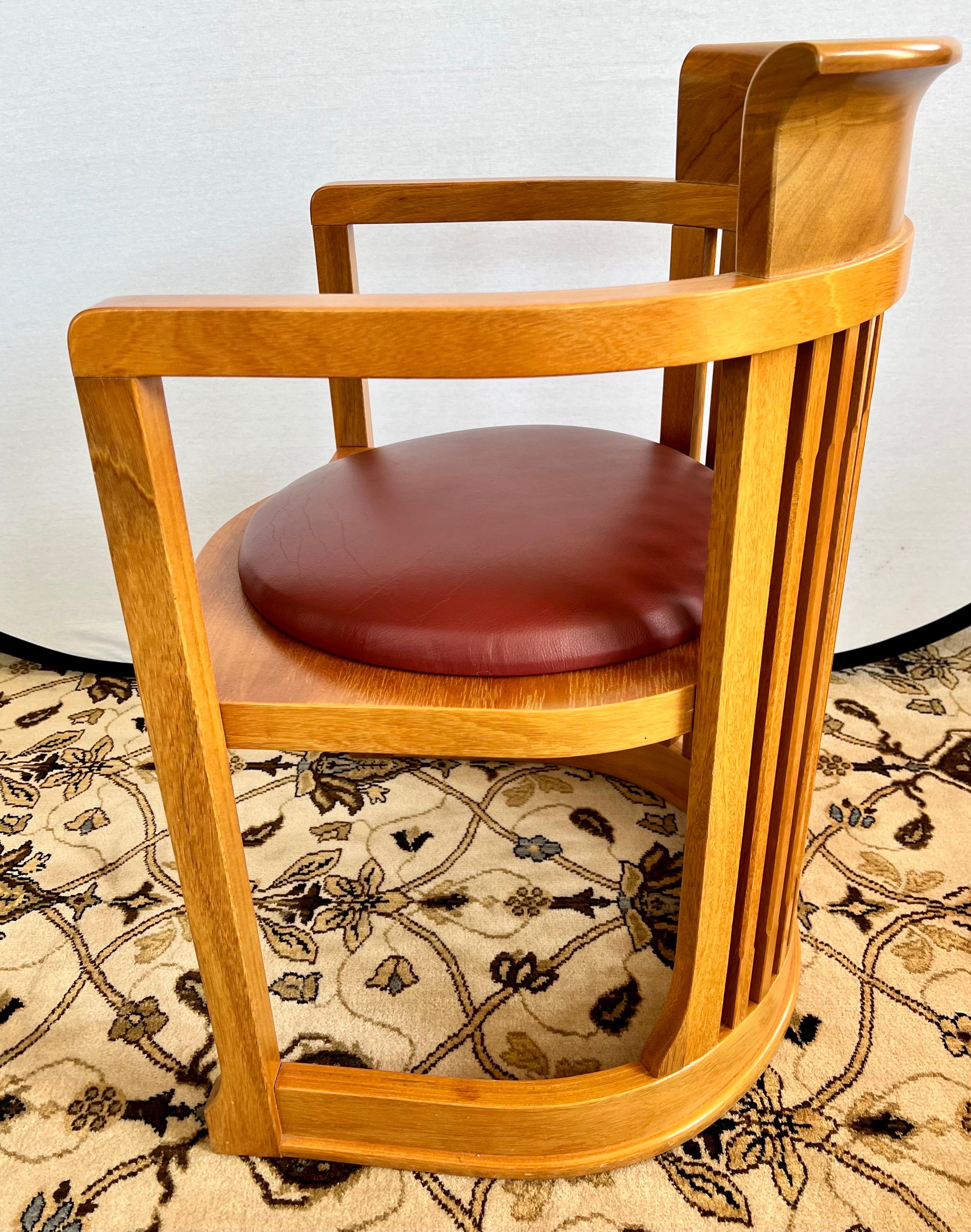 20th Century Ultra Rare Cassina Frank Lloyd Wright Set of Barrel Back Dining Chairs
