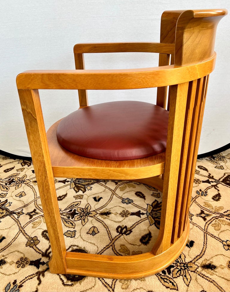 Leather Ultra Rare Cassina Frank Lloyd Wright Set of Barrel Back Dining Chairs For Sale