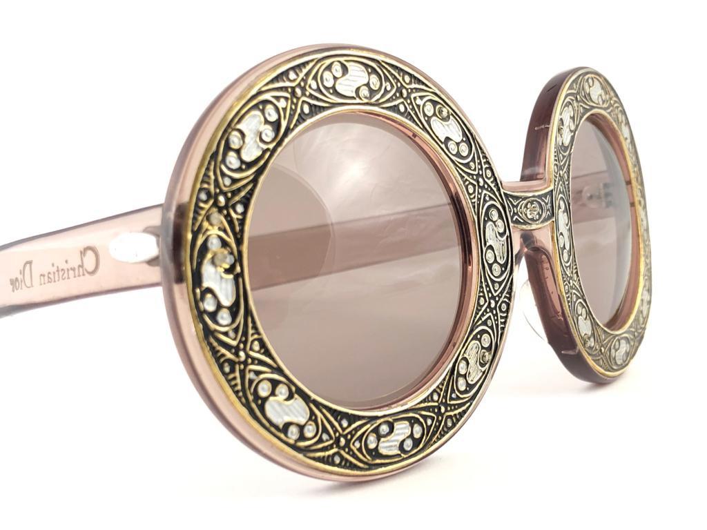 Ultra Rare Christian Dior Enamel Insert Oversized Sunglasses, 1969  In Excellent Condition For Sale In Baleares, Baleares