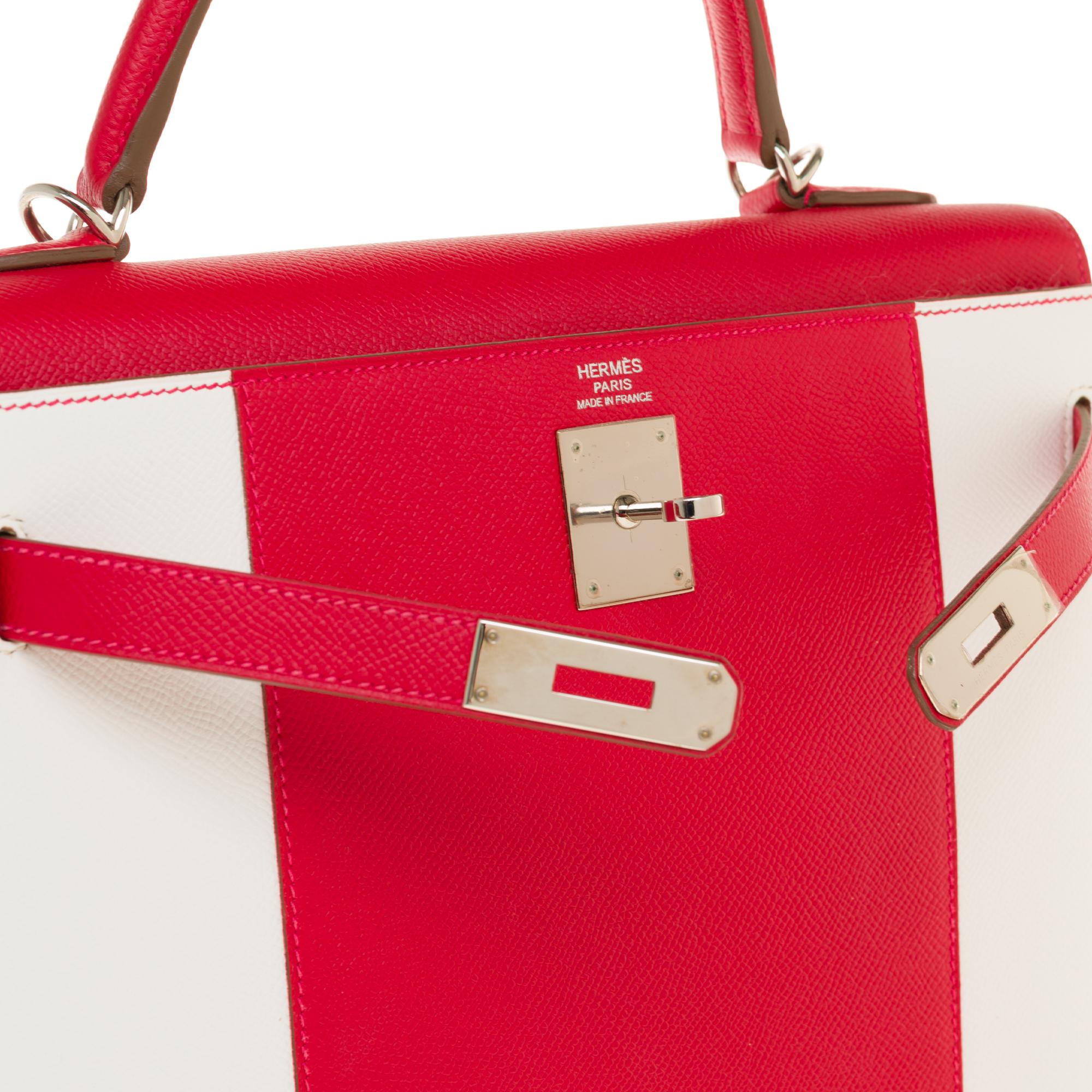 ULTRA RARE-COLLECTIBLE-Hermès Kelly 32 Flag strap in red and white epsom, PHW In Excellent Condition In Paris, IDF