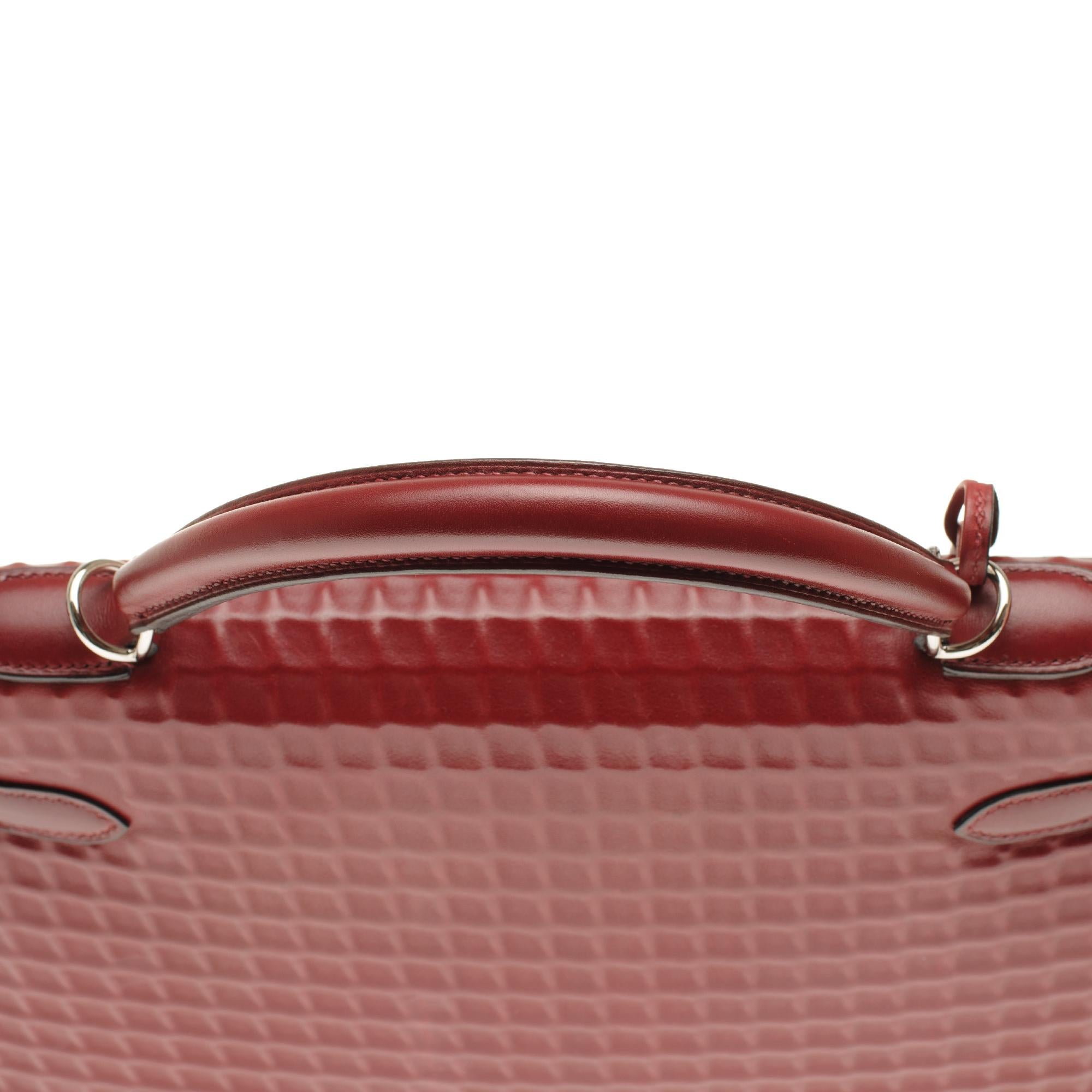 Women's ULTRA RARE-COLLECTIBLE-Hermès Kelly 32 Waffle with strap in rouge H Barenia, PHW