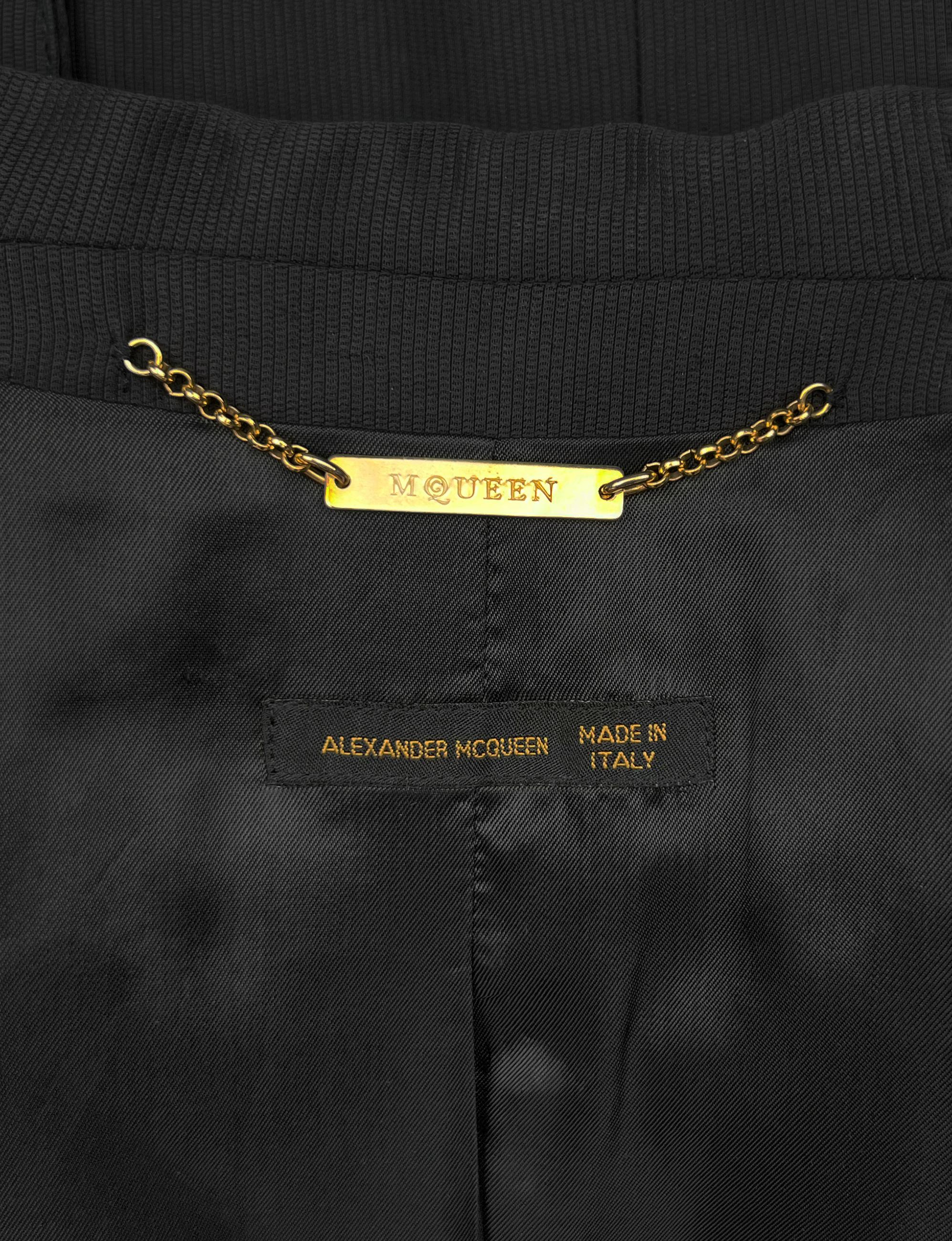 Ultra Rare F/W 2001 Alexander McQueen blazer à revers défilé What a Merry-Go-Round en vente 2
