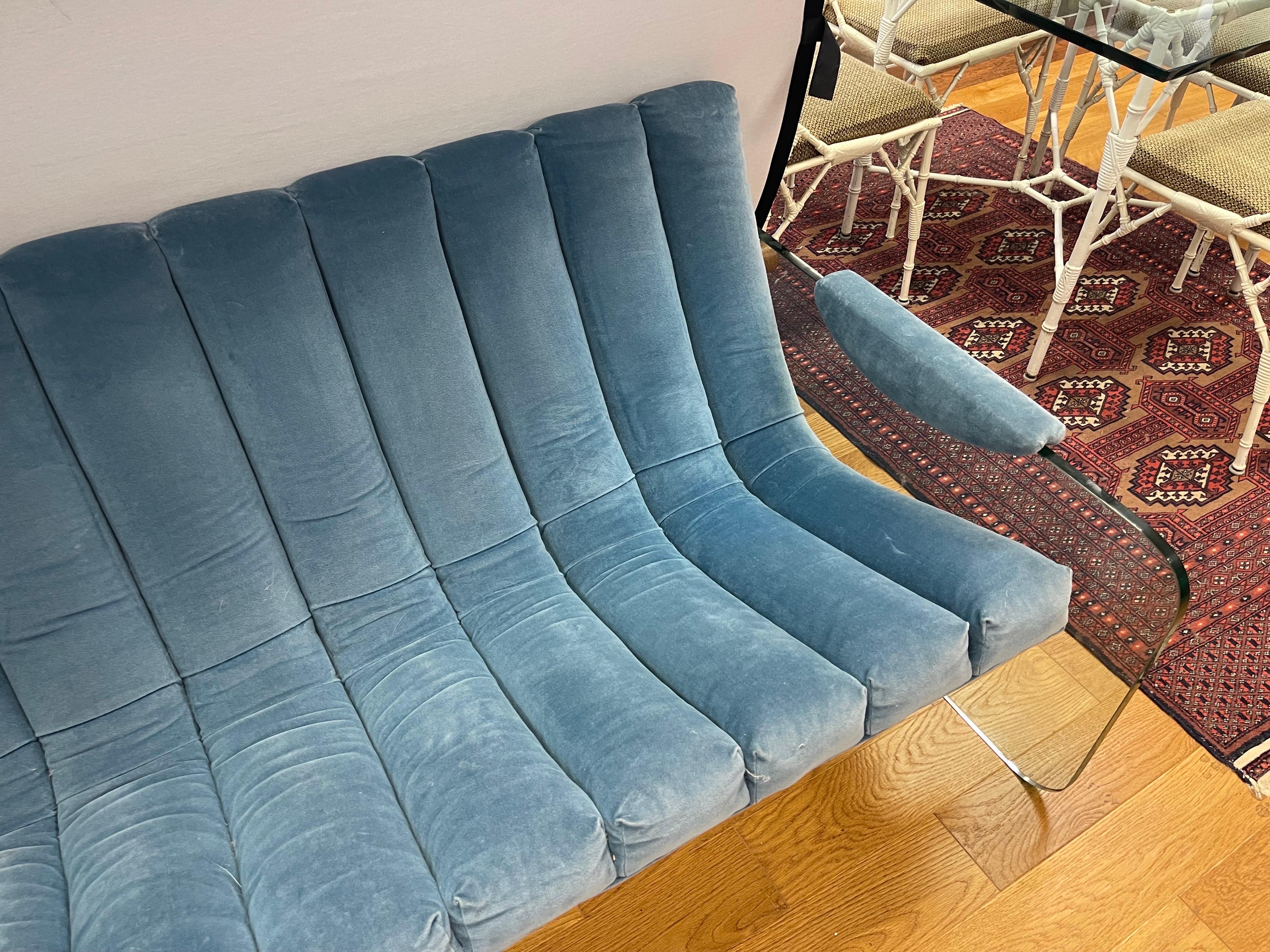 Ultra Rare Fabio Lenci Hyaline Glass Three Seater Sofa Made in Italy circa 1960s In Good Condition In West Hartford, CT