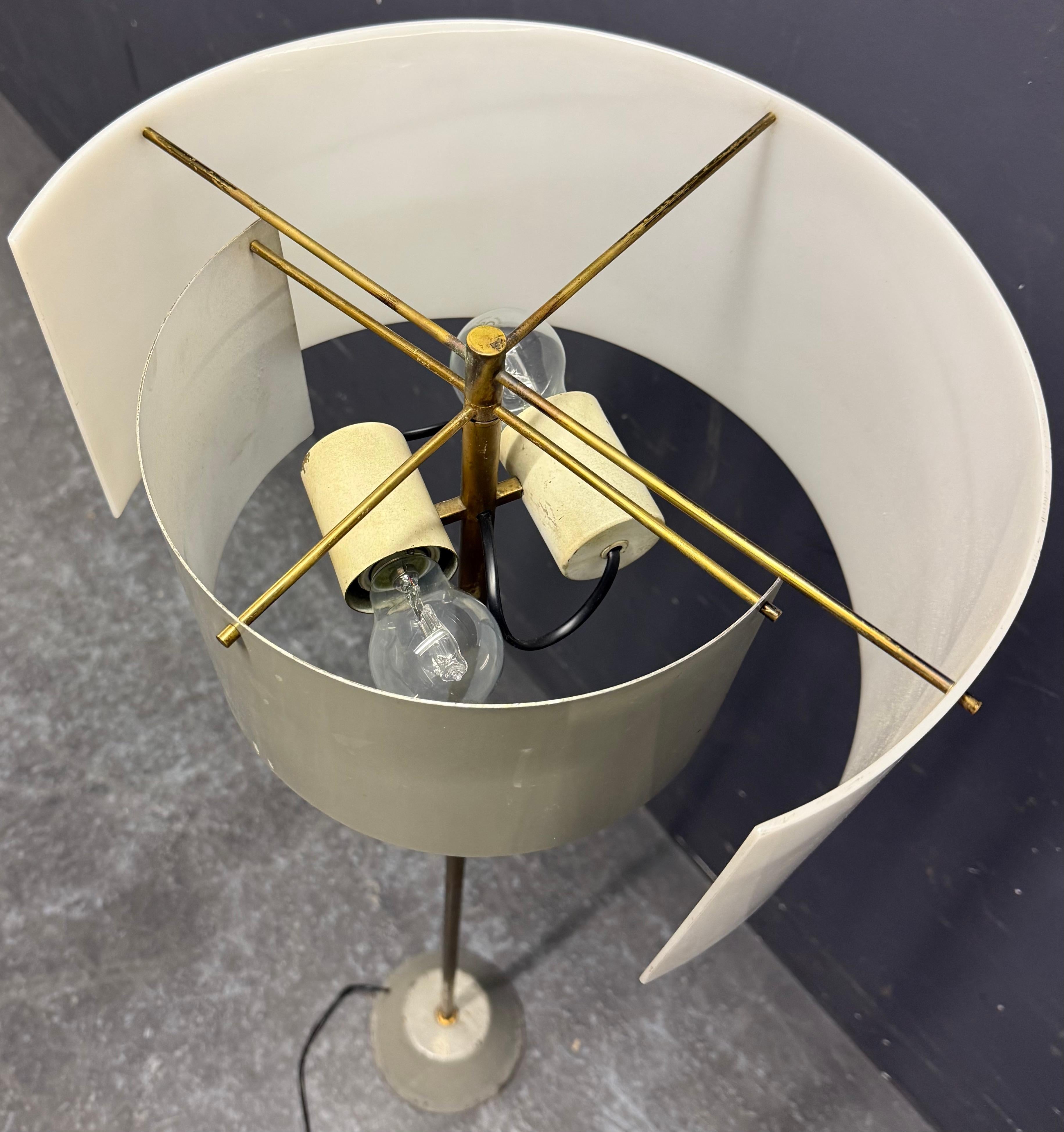 ultra rare no.1056 floor lamp by gino sarfatti for arteluce For Sale 10