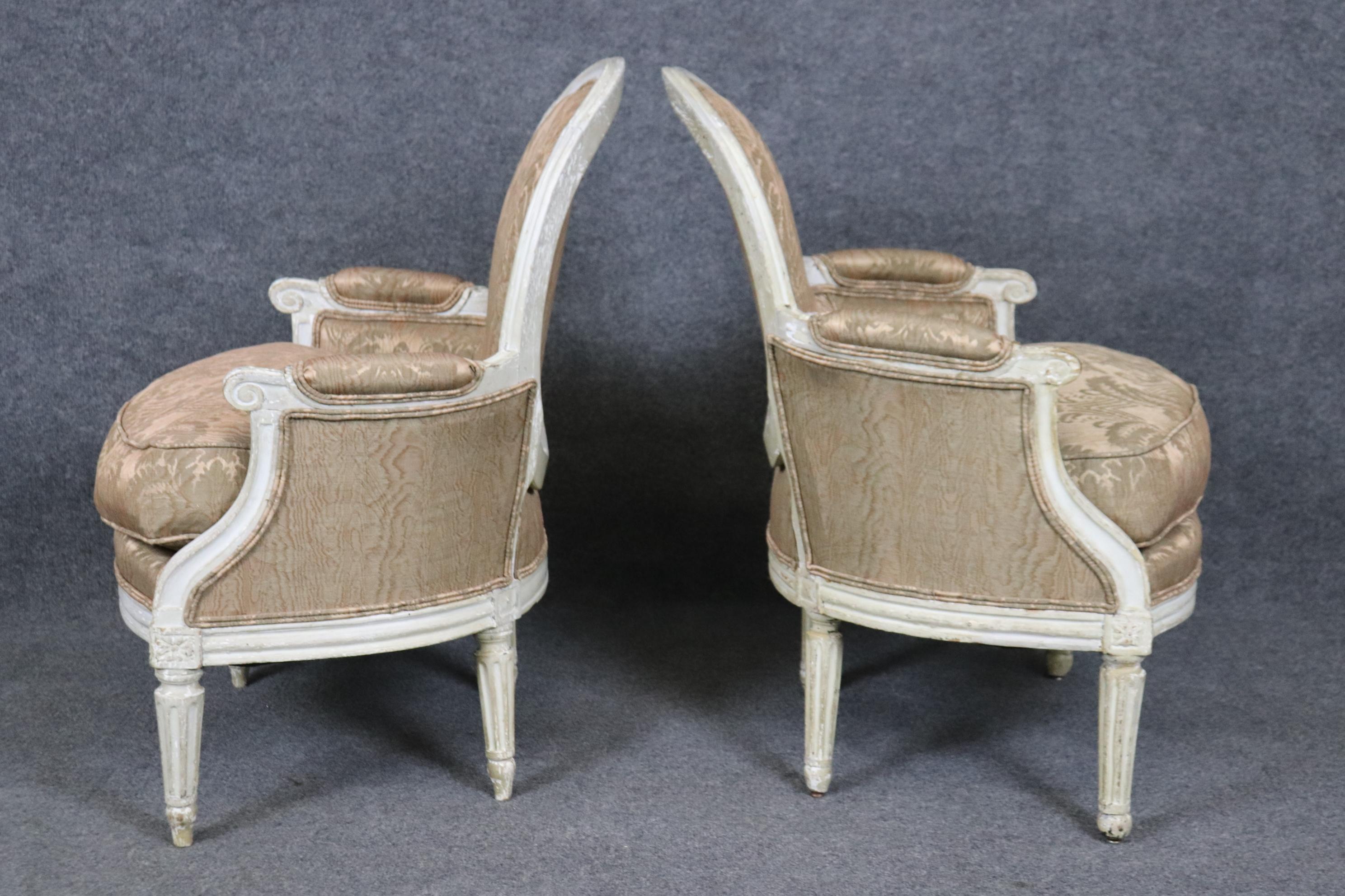 Ultra Rare Pair of Petite Sized Balloon Back French Louis XVI Bergere Chairs In Good Condition For Sale In Swedesboro, NJ