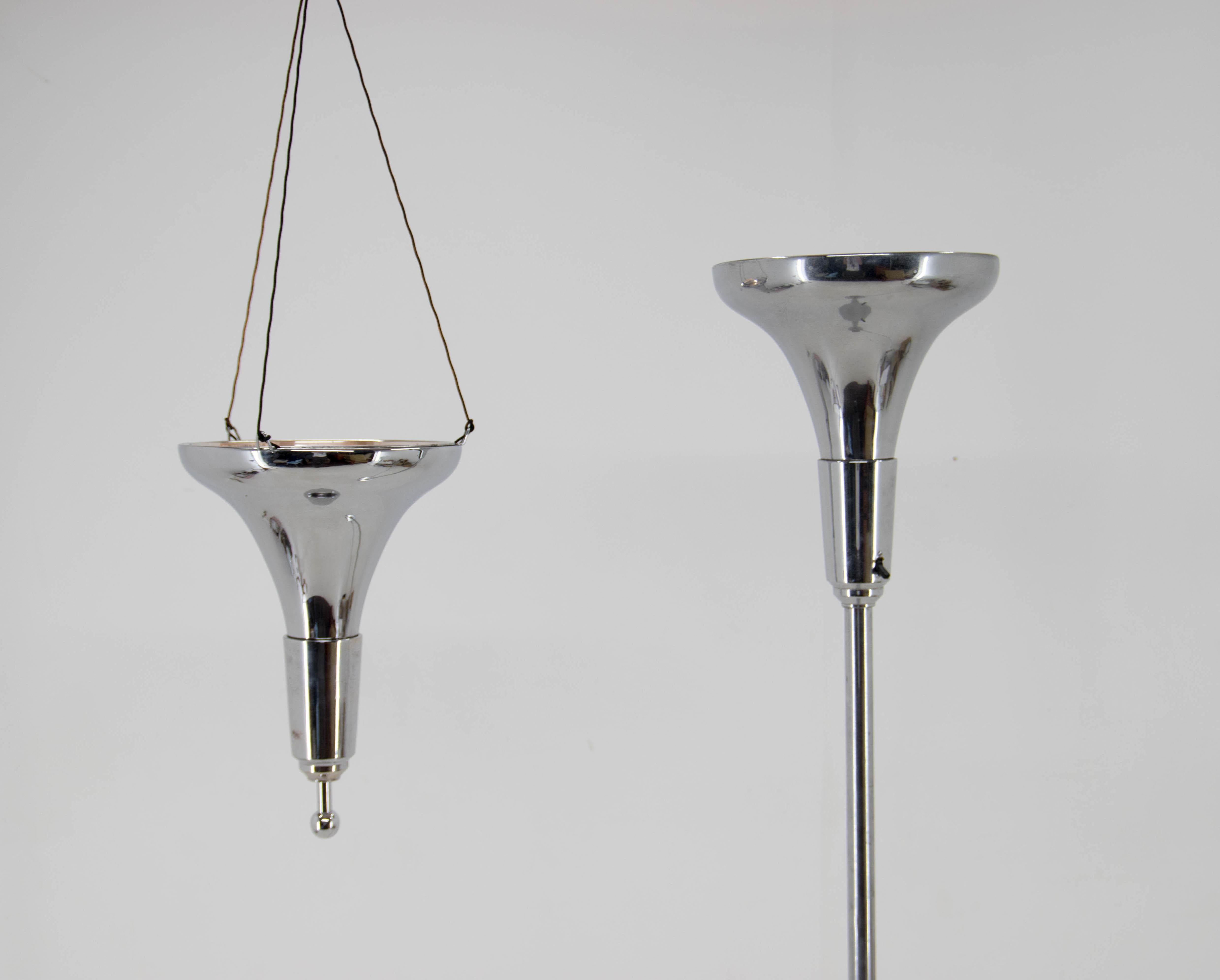Bauhaus Ensemble ultra rare de lampadaire et de suspension The Luminator, années 1930 en vente