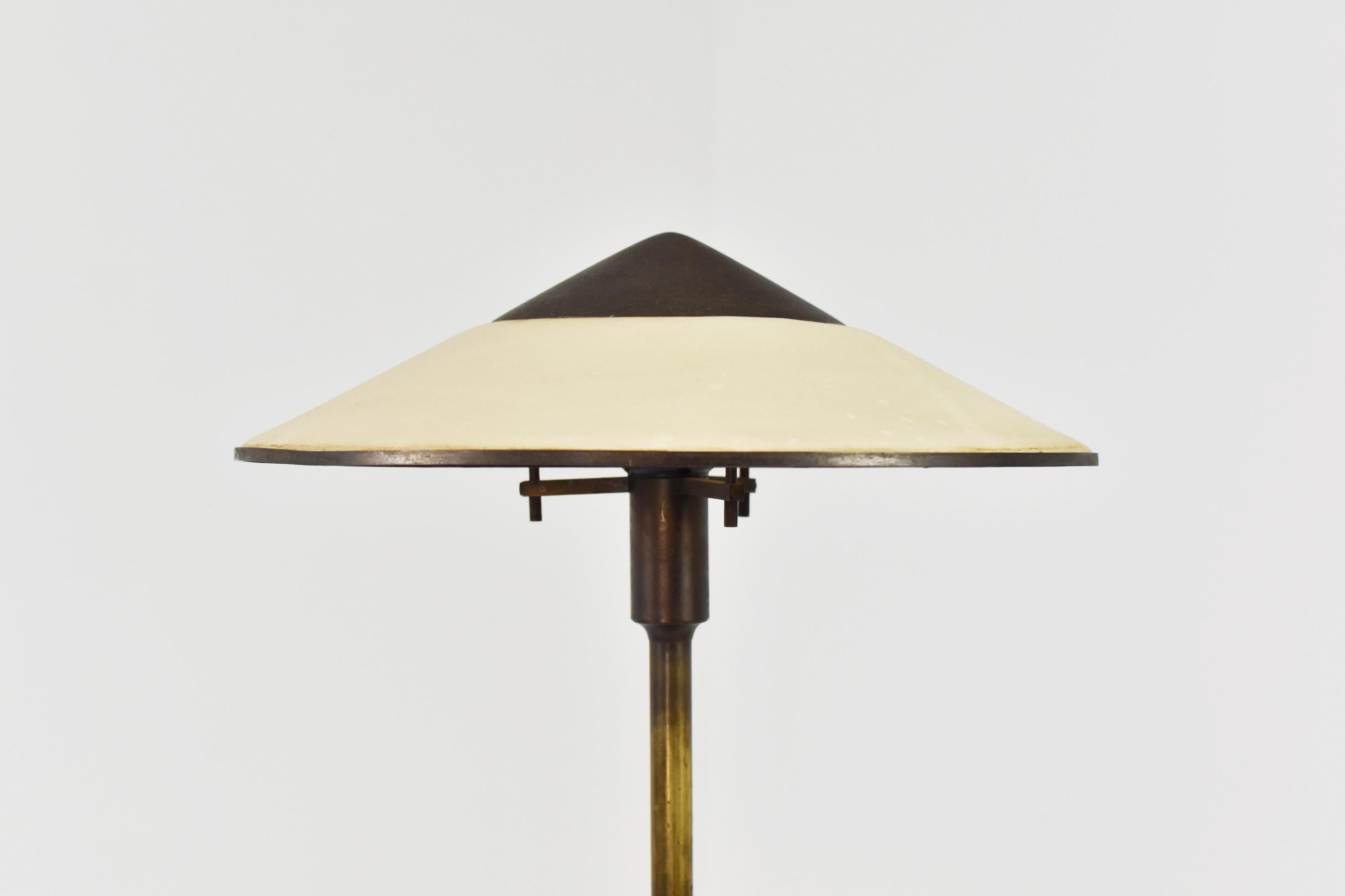 Proud to present you this ultra rare ‘T3’ table lamp by Niels Rasmussen Thykier, Denmark, 1929. Thykier was a Danish sculptor and painter and created the famous ‘T3’ of his Kongelys table lamp series in 1929. Since Fog & Mørup start producing this