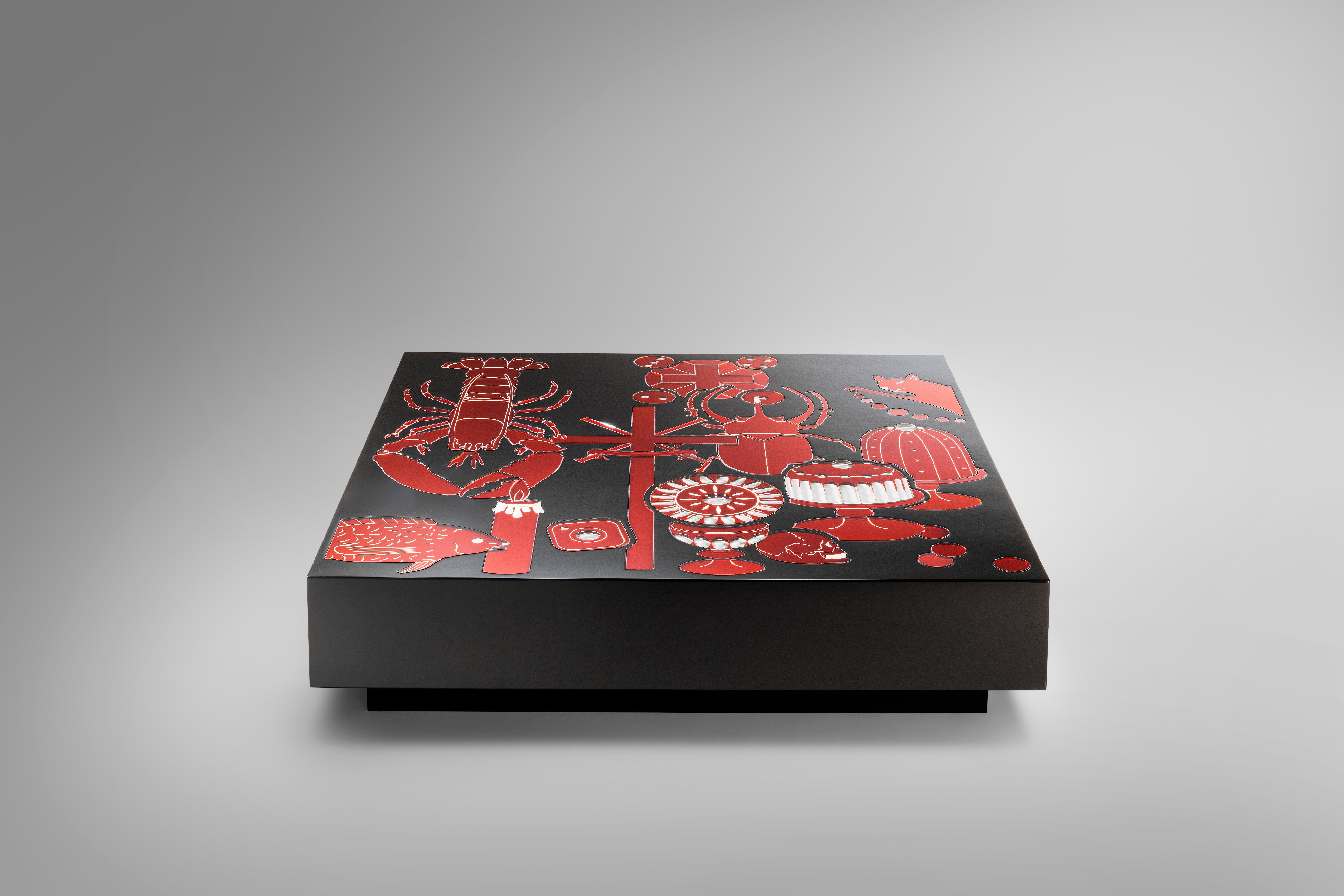 Ultracoffee Black and Red Coffee Table by Vetralia
Designed by Leo De Carlo
Dimensions:  W 120 x D 120 x H 27 cm
Materials: Engraved mirrored glass, charred wood.

VETRALIA
Functional Art based in Venice
Active in the collectible design proposal,