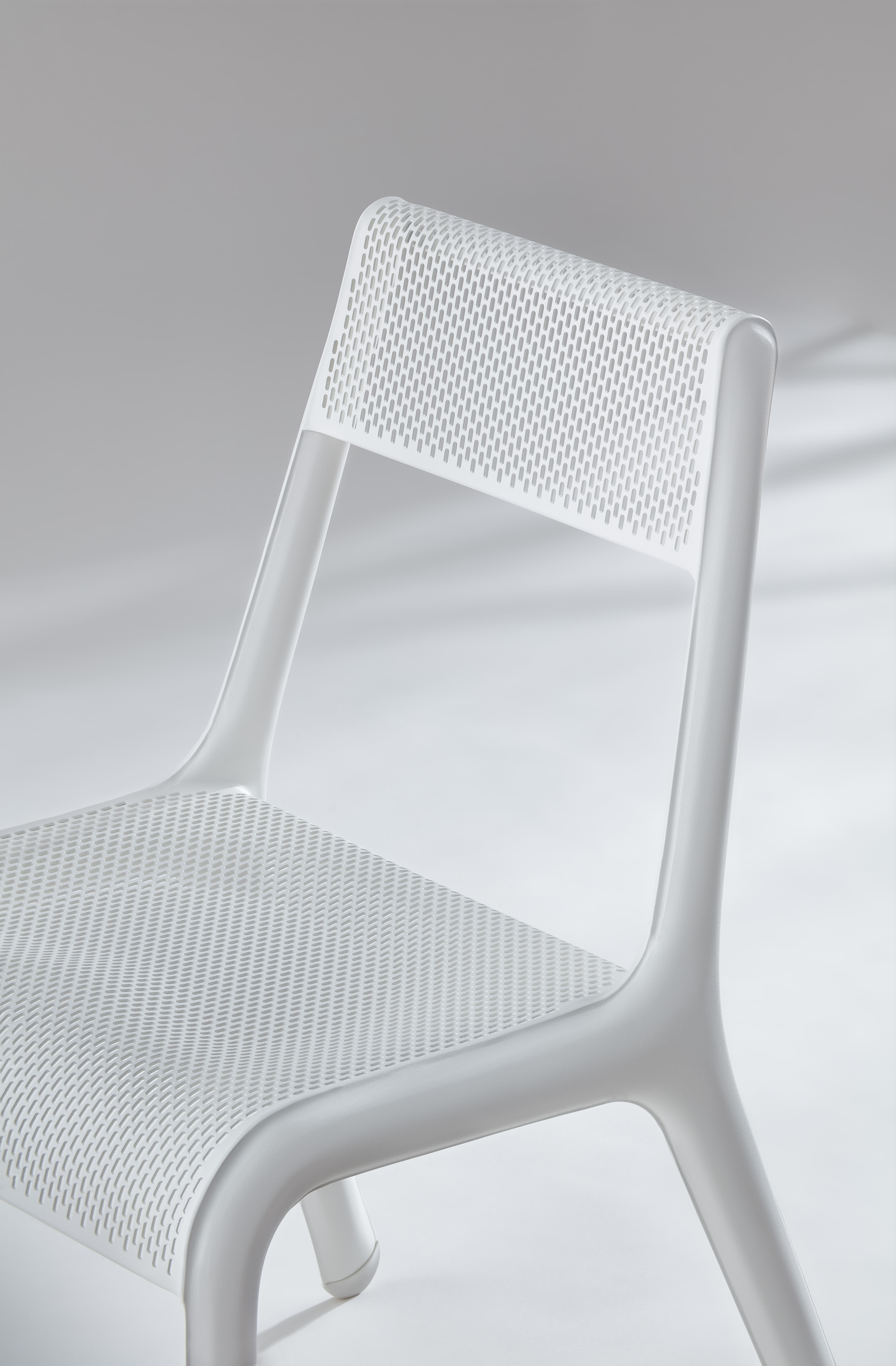 Ultraleggera White Chair by Zieta For Sale 2