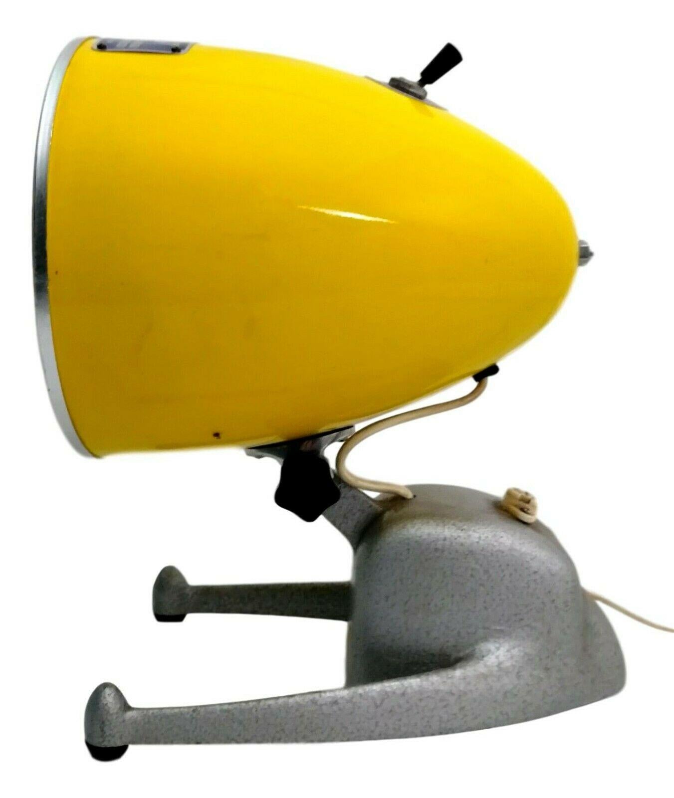 Métal Lampe de bureau à rayons ultra-violets et aérosolaires, années 1960 en vente