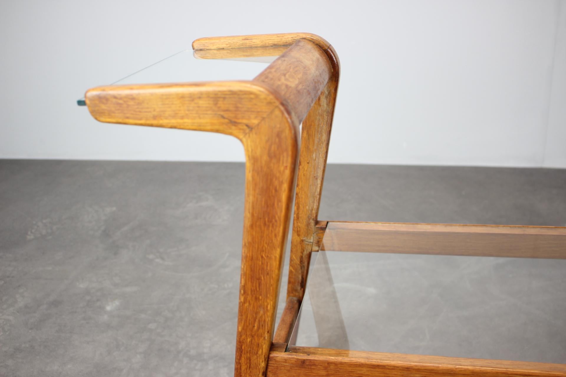 ULUV Mid-Century Wooden Plant Stand with Glass Shelf, 1960s Czechoslovakia (Tschechisch) im Angebot