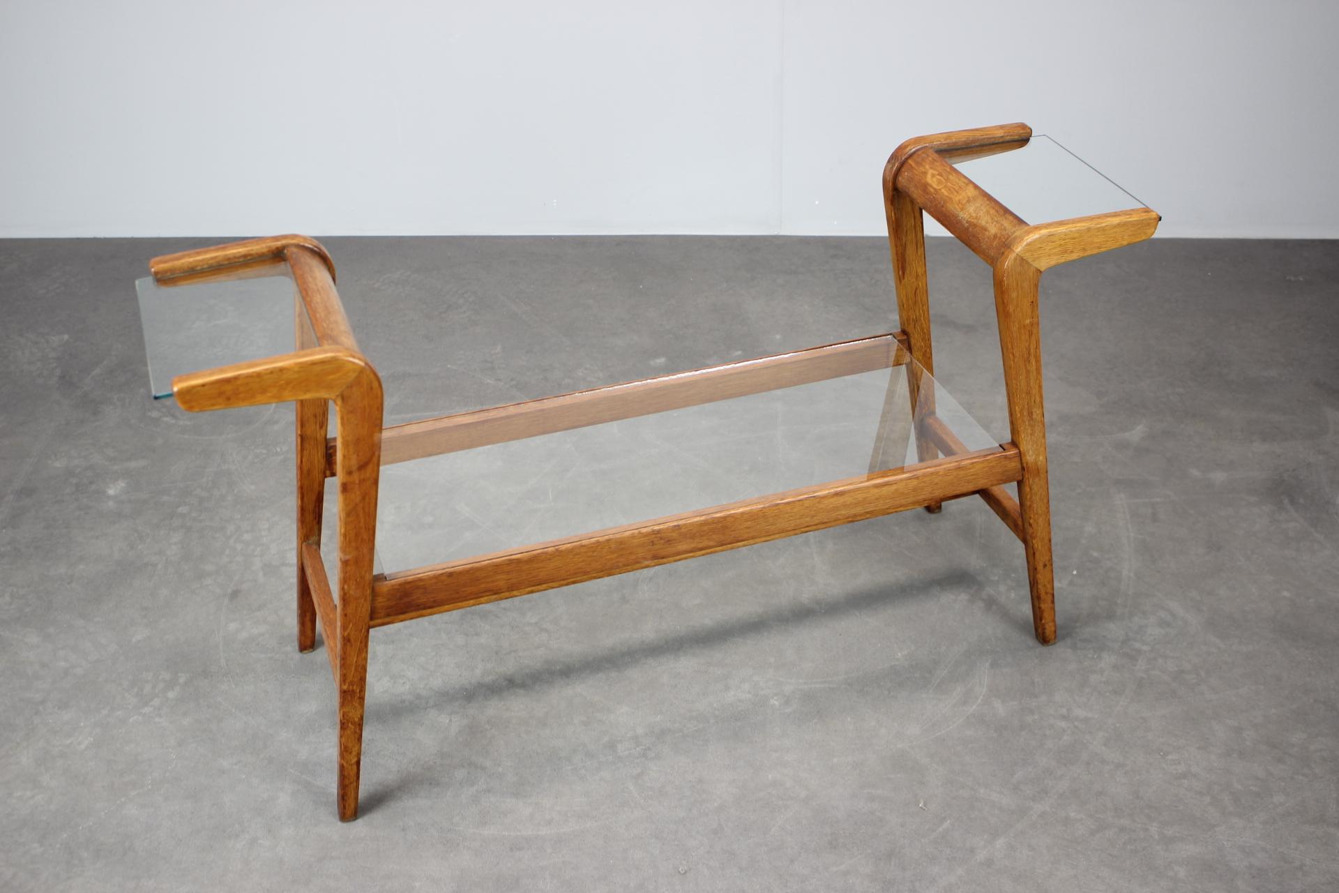 ULUV Mid-Century Wooden Plant Stand with Glass Shelf, 1960s Czechoslovakia (Holz) im Angebot