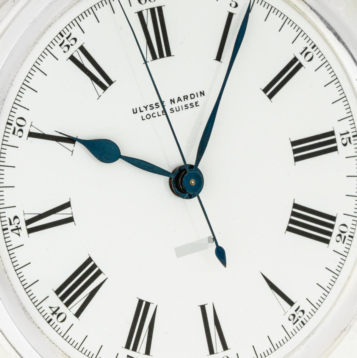 Ulysse Nardin. A Silver British Military Keyless Lever Deck Watch C1940 In Excellent Condition For Sale In London, GB