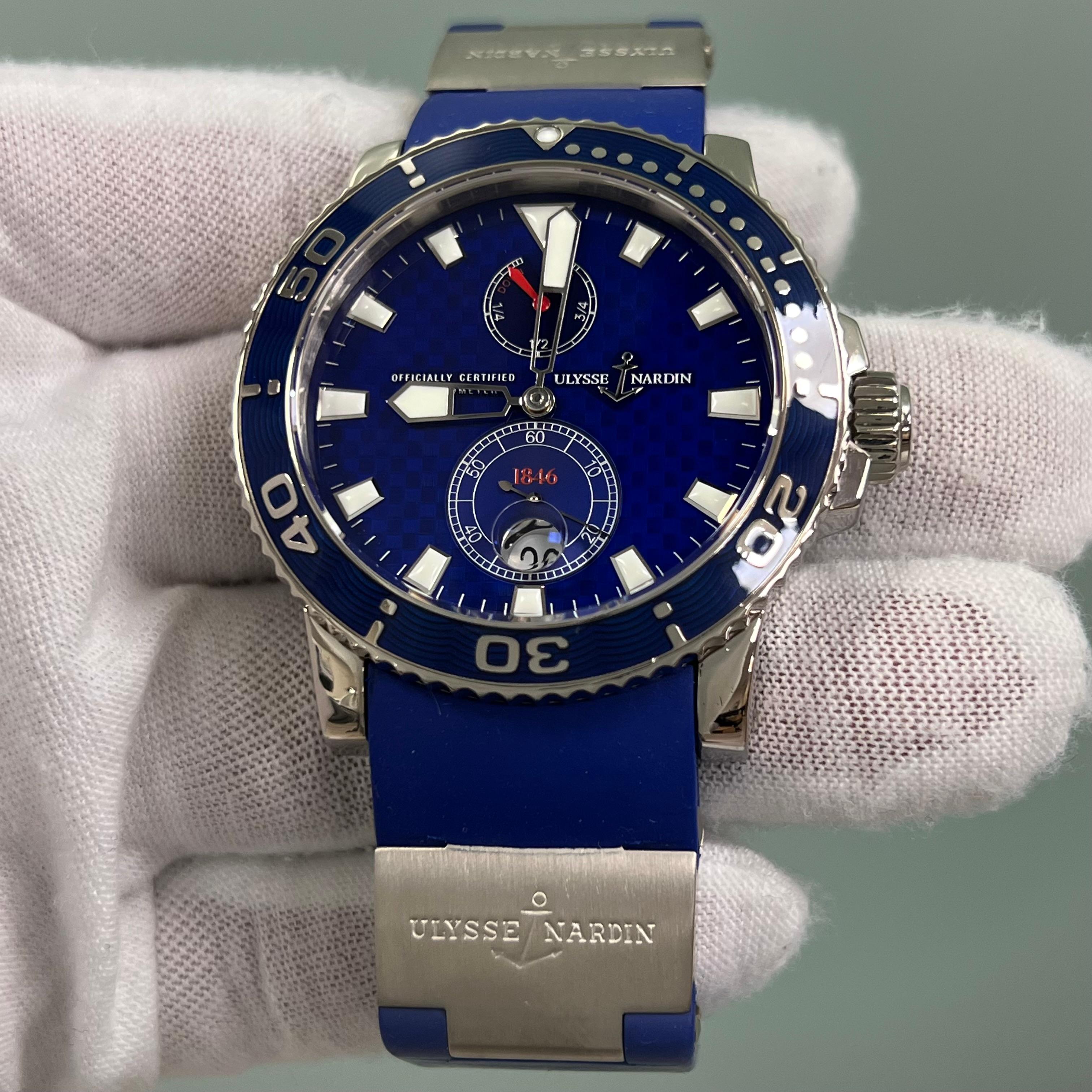 Ulysse Nardin Marine Diver 260-32-3A 18K White Gold Blue Rubber Strap For Sale 8