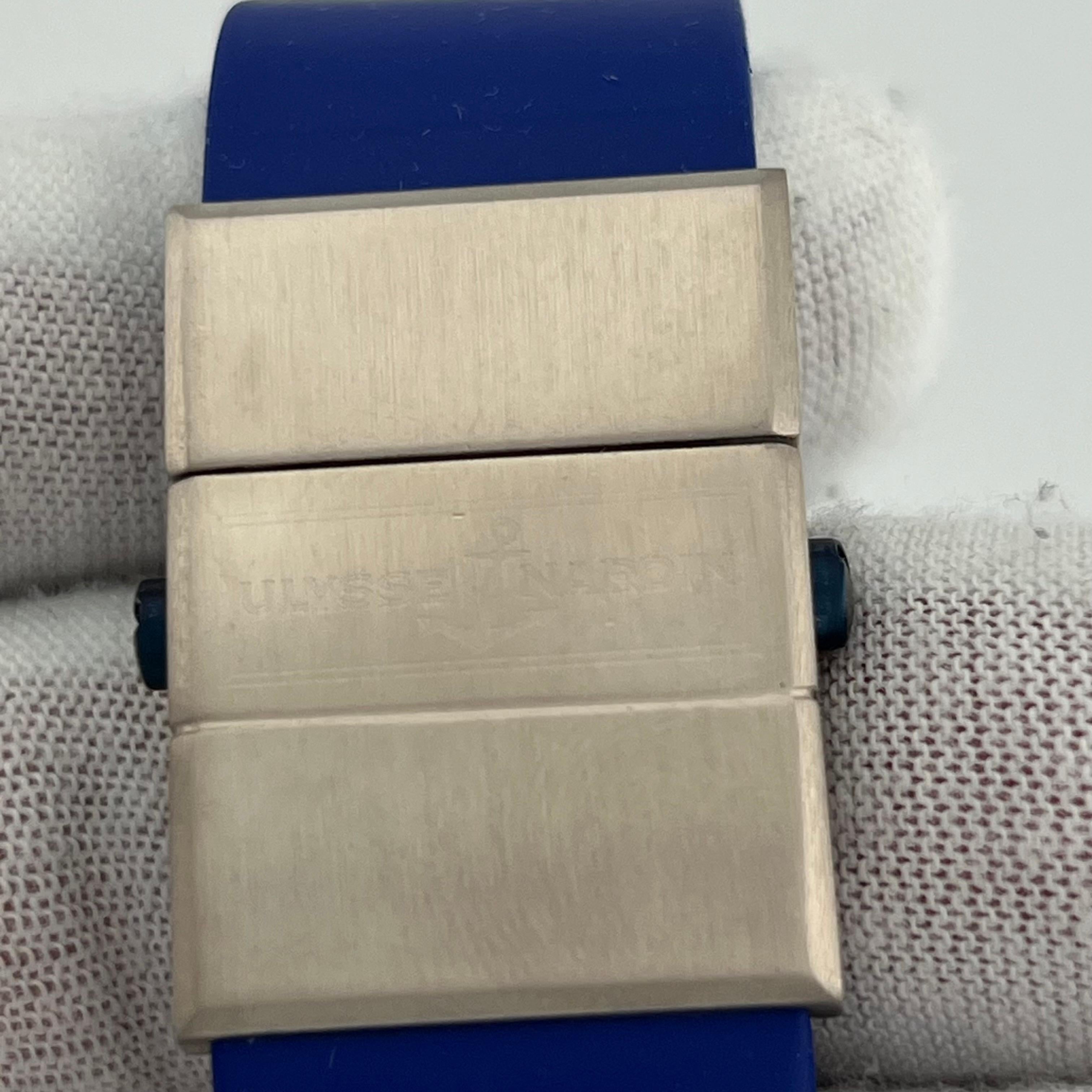 Ulysse Nardin Marine Diver 260-32-3A 18K White Gold Blue Rubber Strap For Sale 3