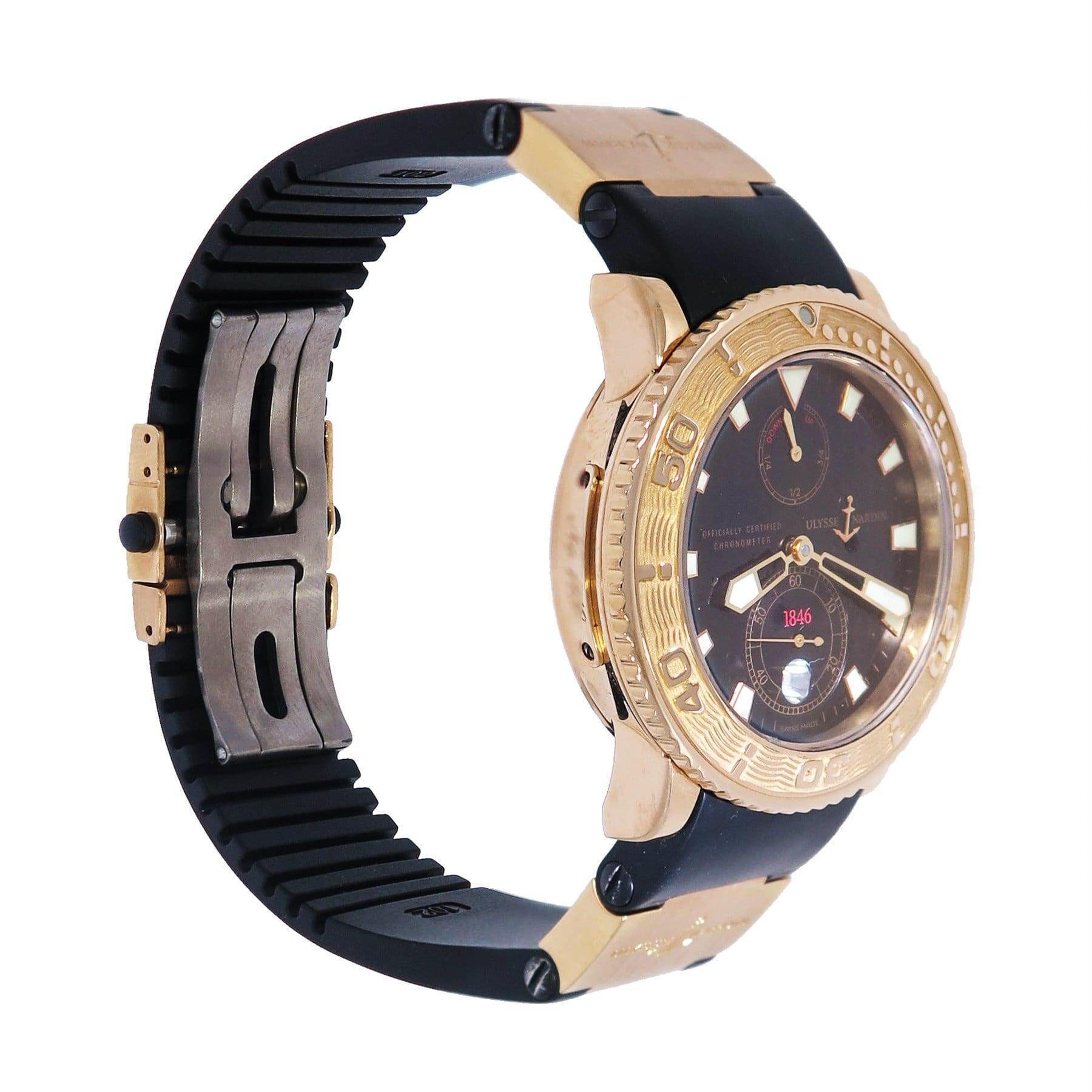 Ulysse Nardin Marine Diver crafted in pink gold. This timepiece features a self-winding movement with indications for the Hours, Minutes, Small Seconds, Date, Power Reserve and Uni-directional Timers Bezel. The case measures 40mm in diameter and it