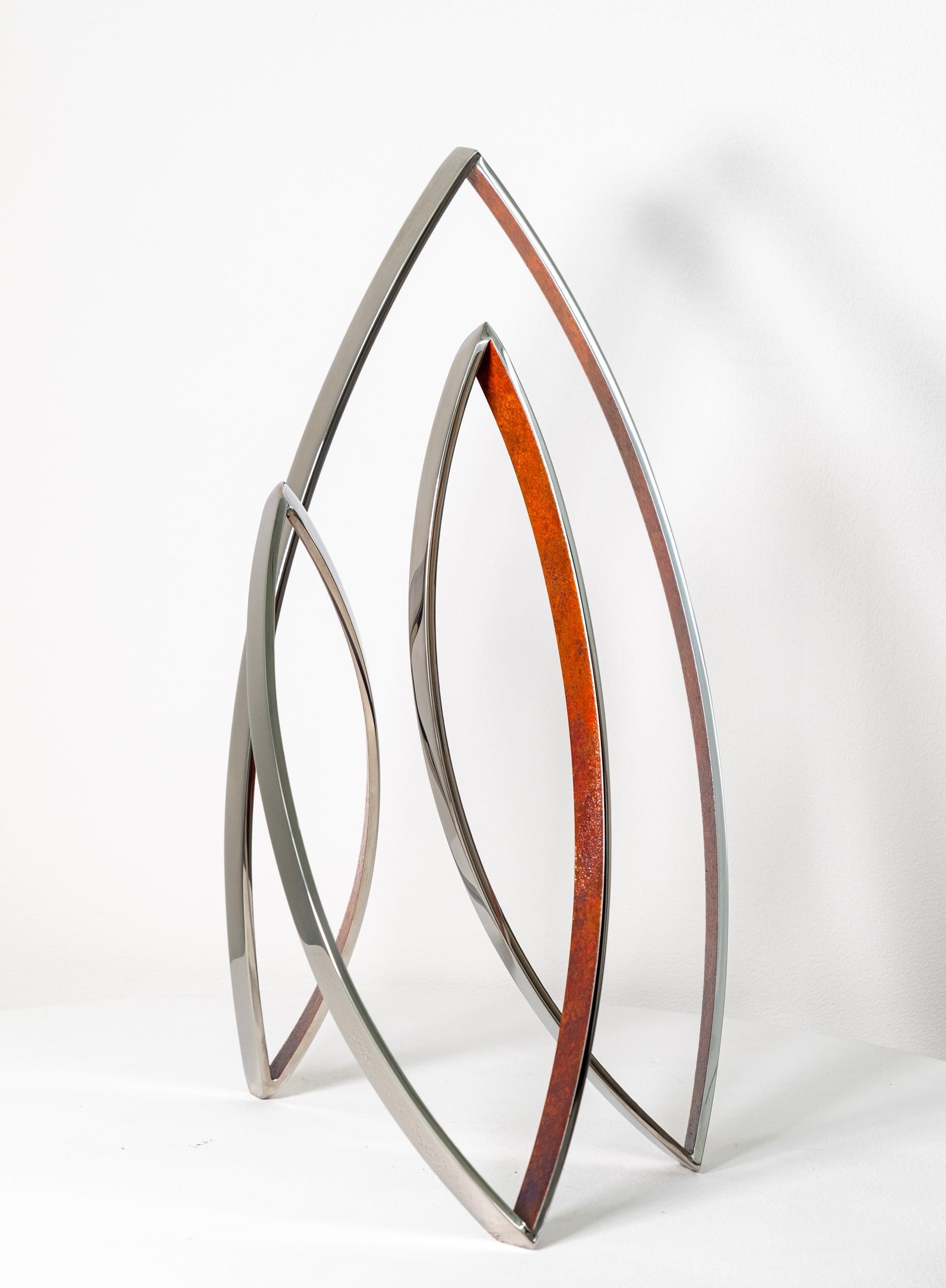 Bonfire Minor 5/30 - scultura contemporanea, astratta, lucida, in acciaio inossidabile - Sculpture Astratto di Ulysses Veloso