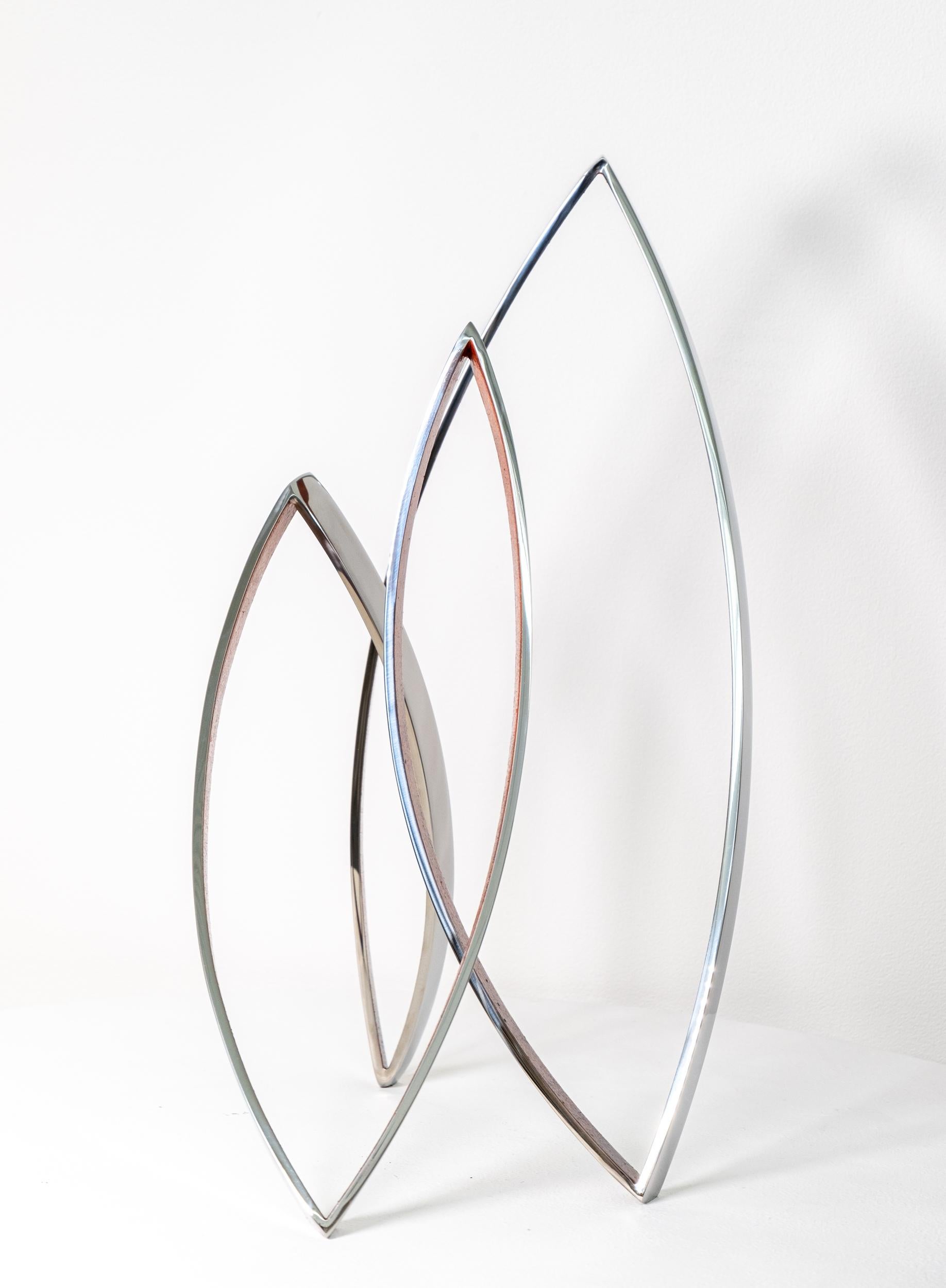 Bonfire Minor 5/30 - scultura contemporanea, astratta, lucida, in acciaio inossidabile - Abstract Sculpture Grigio di Ulysses Veloso