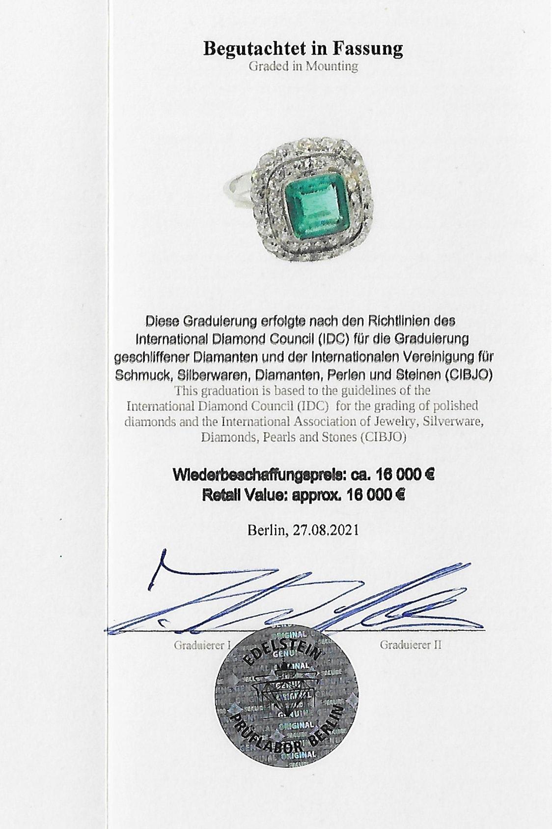 Um 1940 - Art déco Smaragdring mit 40 Diamanten, inkl. Edelsteingutachten! im Angebot 4