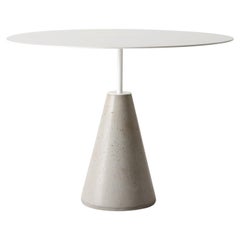 UM dining table