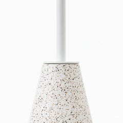 "UM" Round bistro table in white painted steel with terrazo base