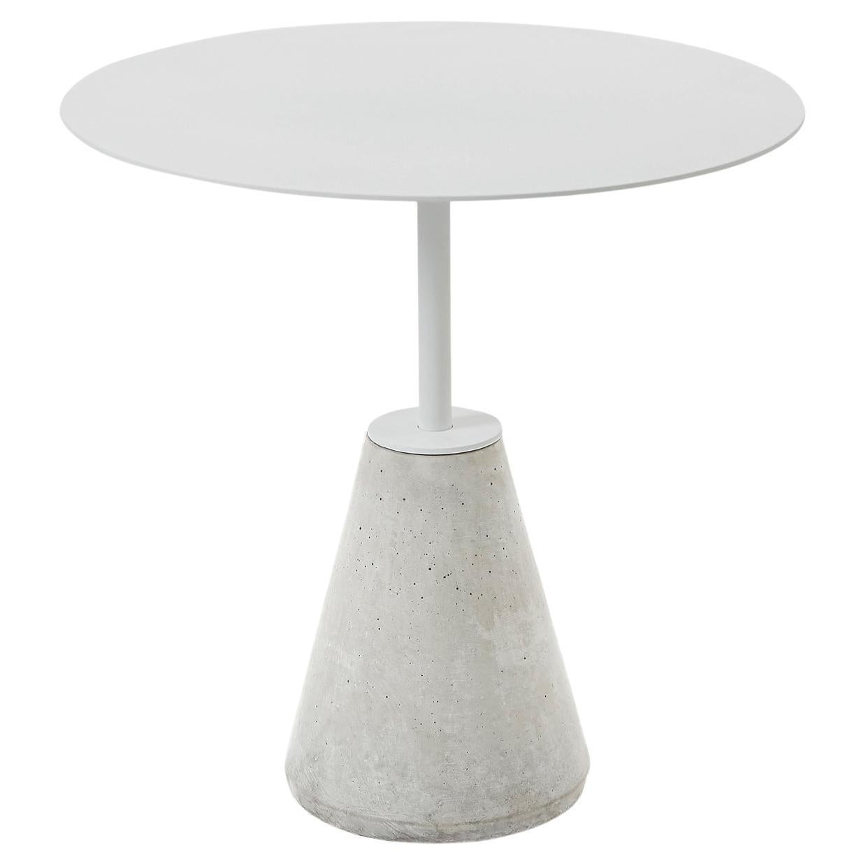 Minimalist and contemporary UM side table in white steel and concrete