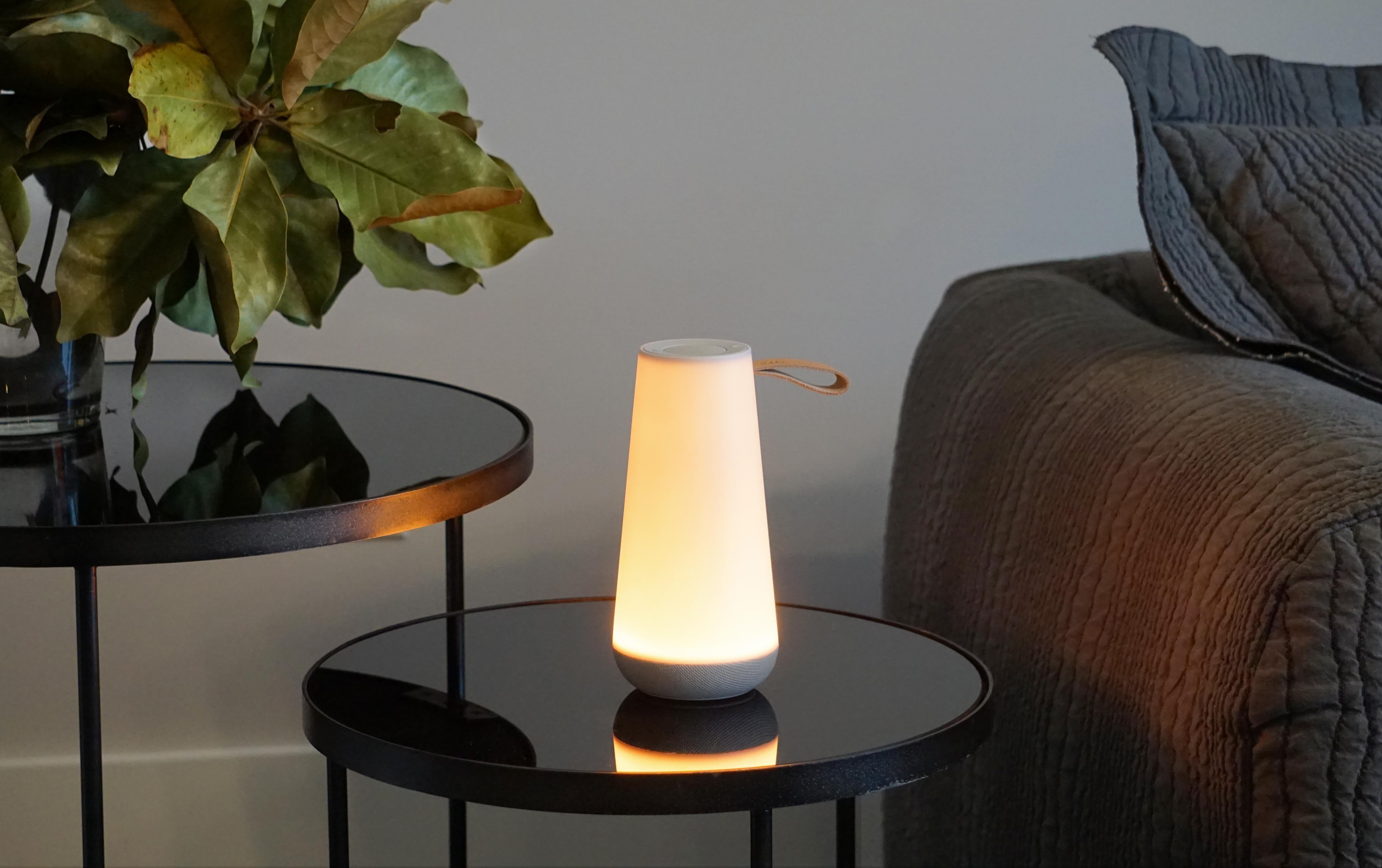 Uma Mini- Sound-Laterne in Weiß von Pablo Designs im Angebot 7