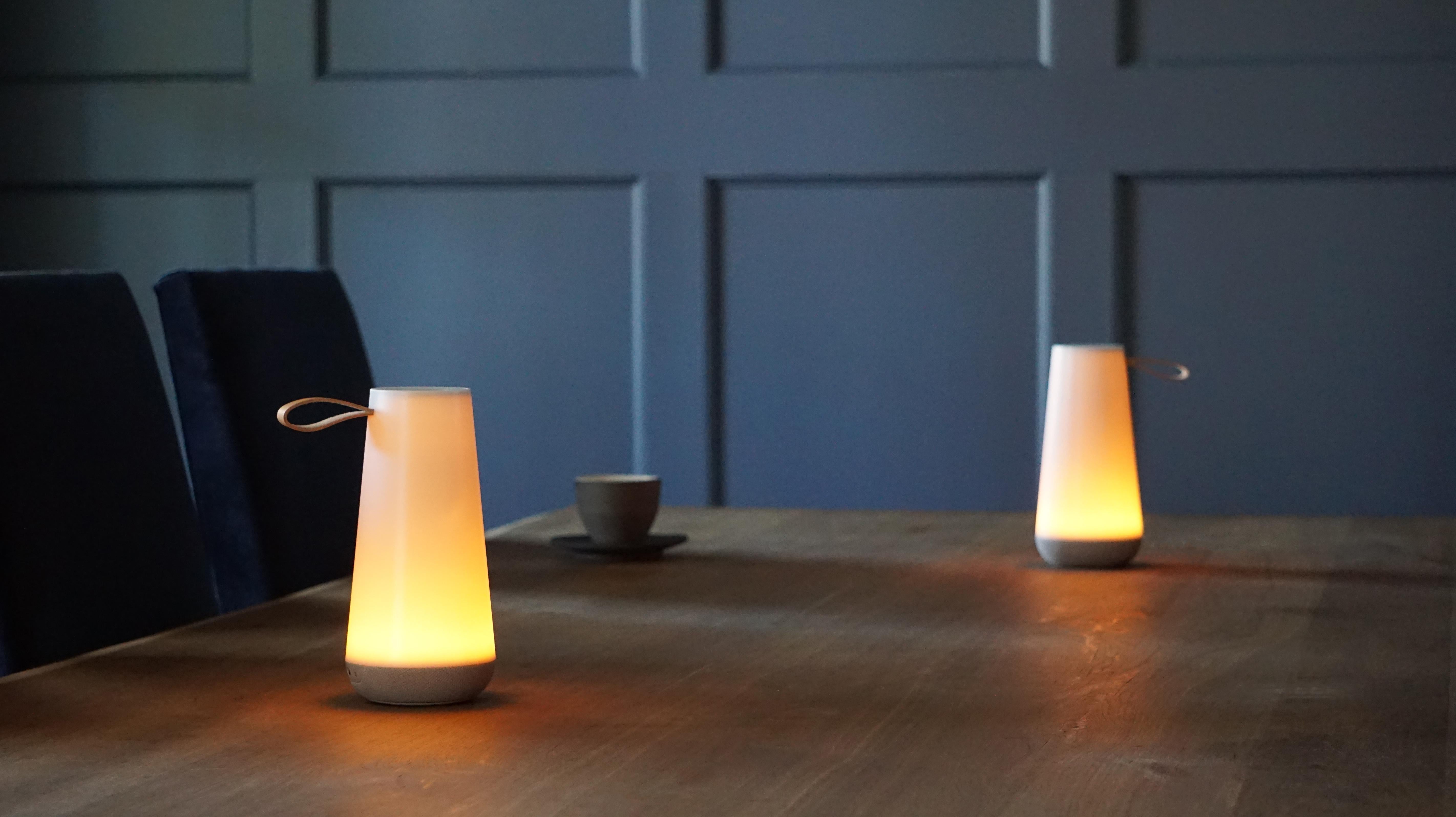 Uma Mini- Sound-Laterne in Weiß von Pablo Designs im Angebot 9