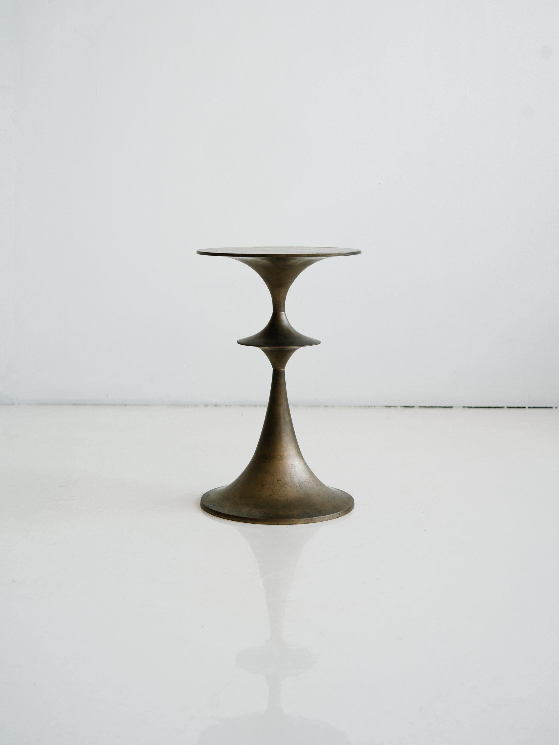 Umaid Table in cast brass, large For Sale 4